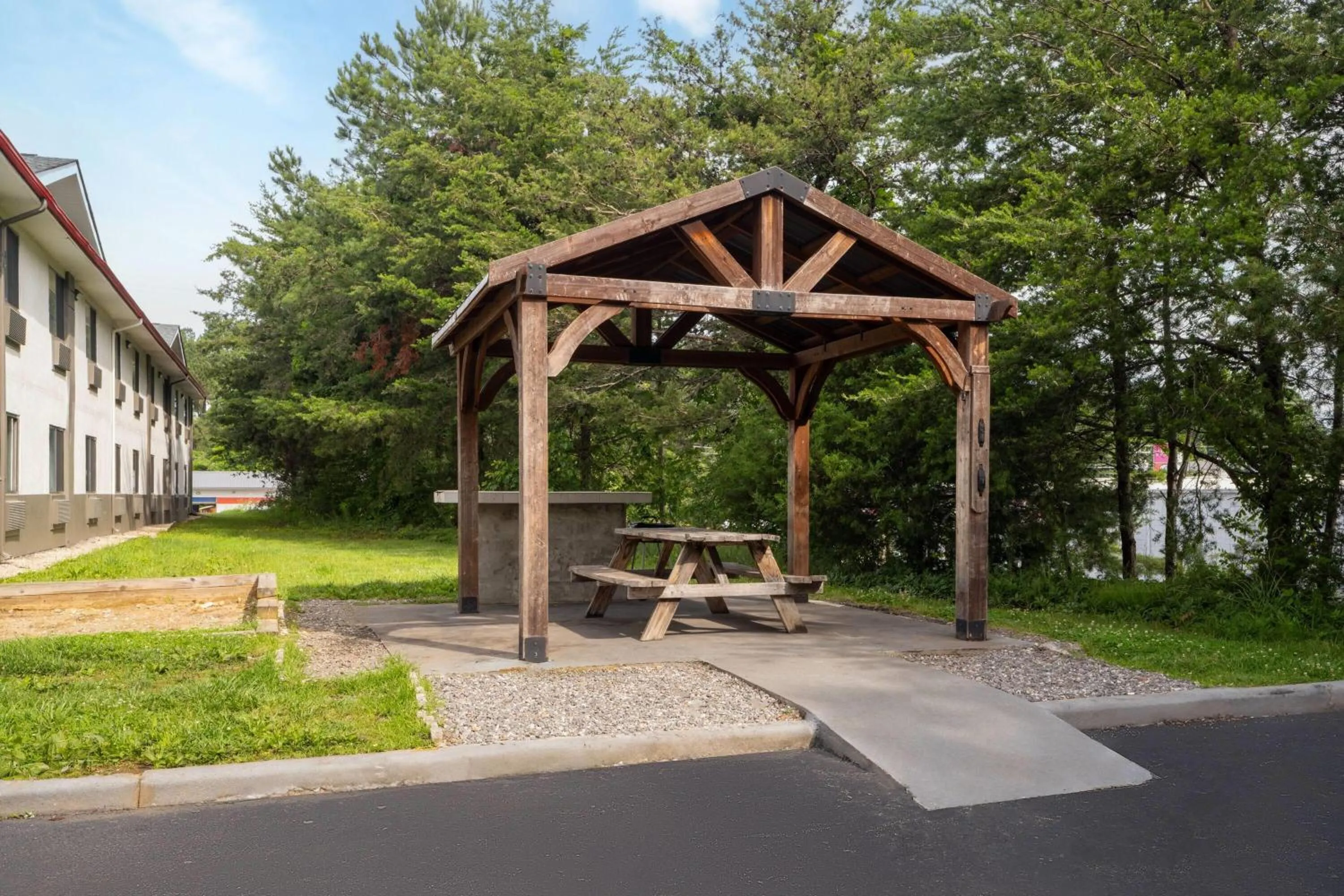 BBQ facilities in Super 8 by Wyndham Farmville