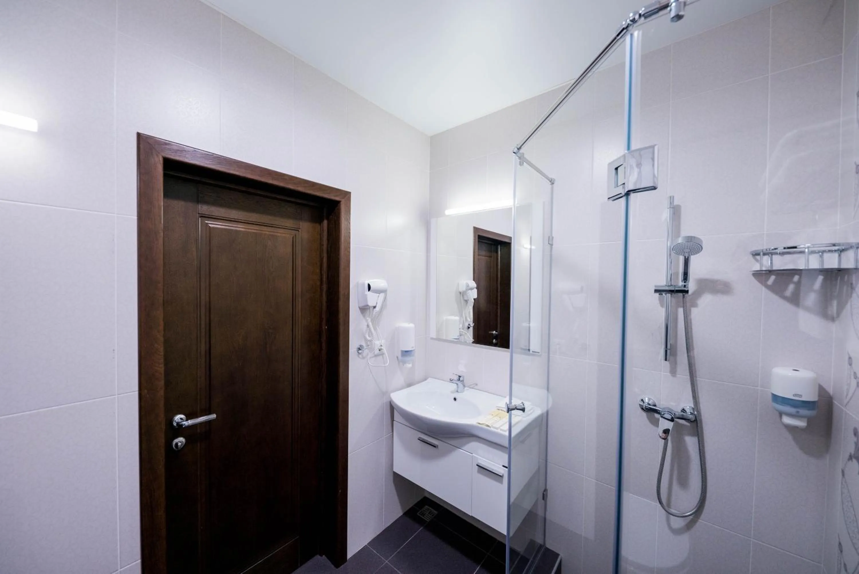Bathroom in Oasis Residence