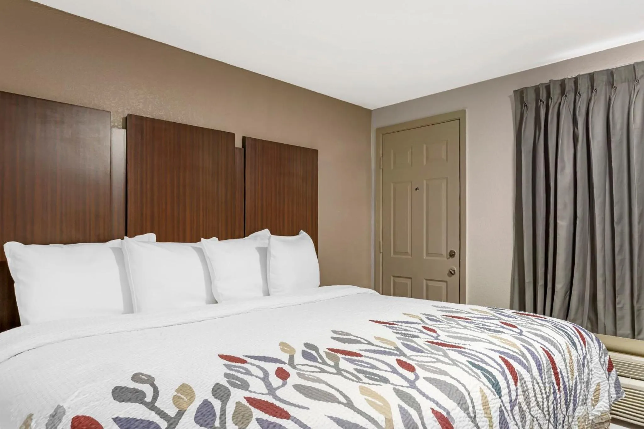 Bedroom, Bed in Red Roof Inn Hope