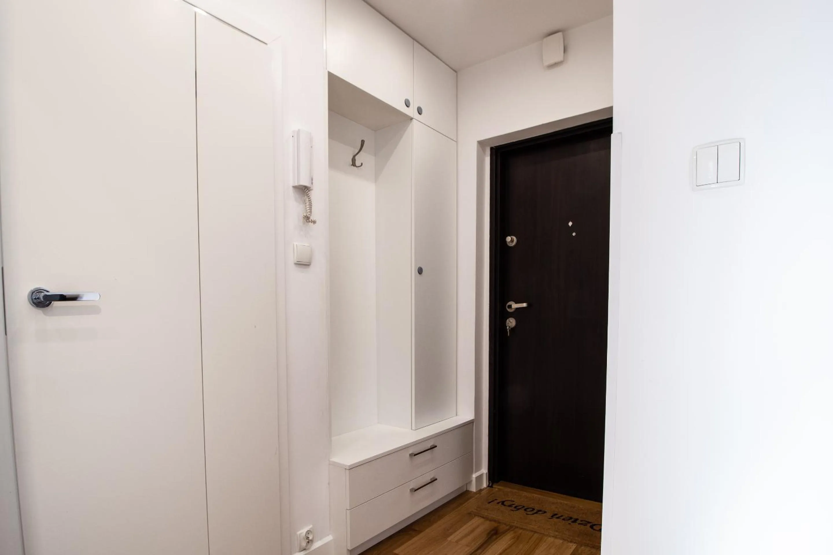 On site in Old Town Krasiński Garden by BookingHost