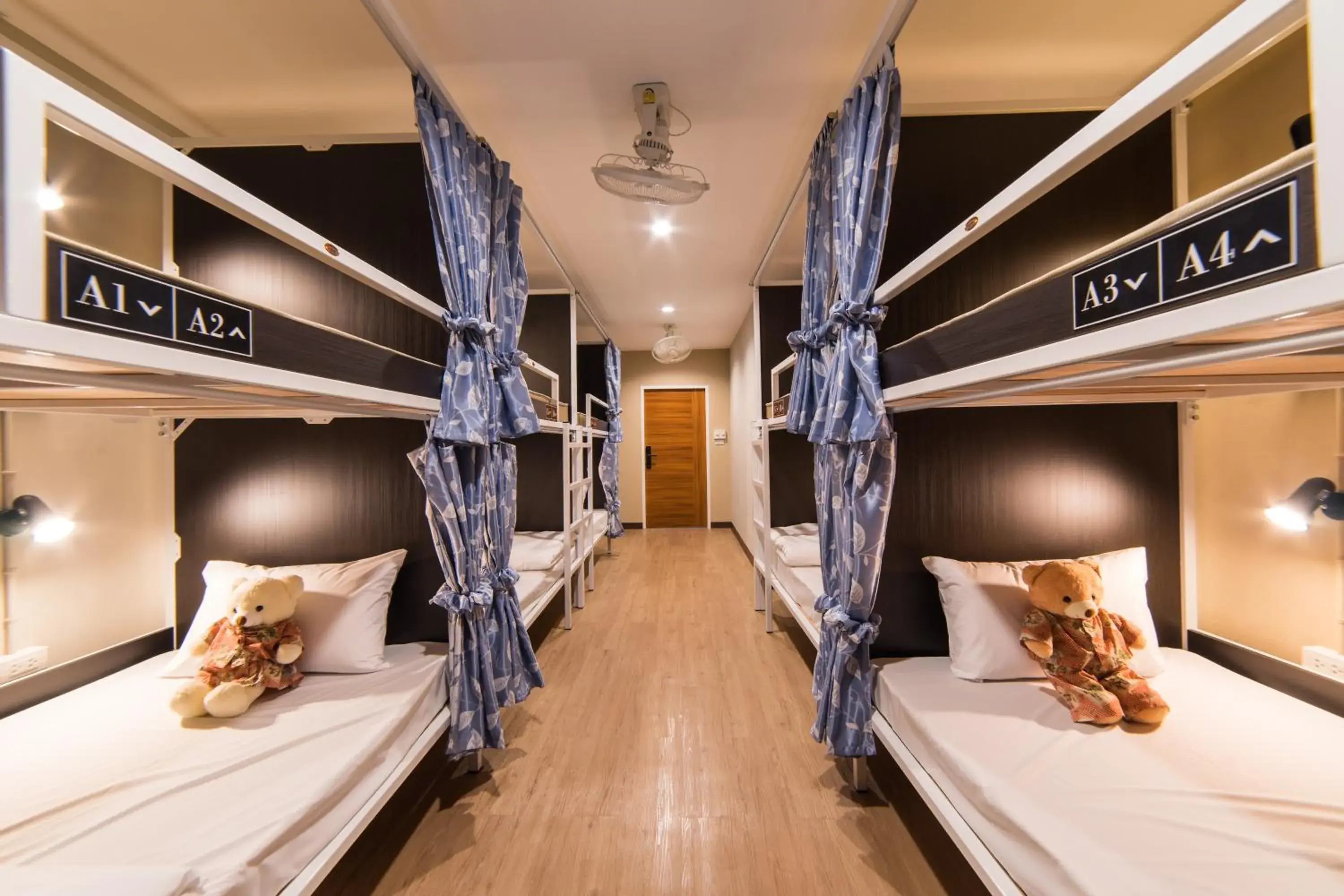 Bunk Bed in Mixed Dormitory Room in Napa Hostel Samrong Station Bunk Bed in Mixed Dormitory Room in Napa Hostel Samrong Station