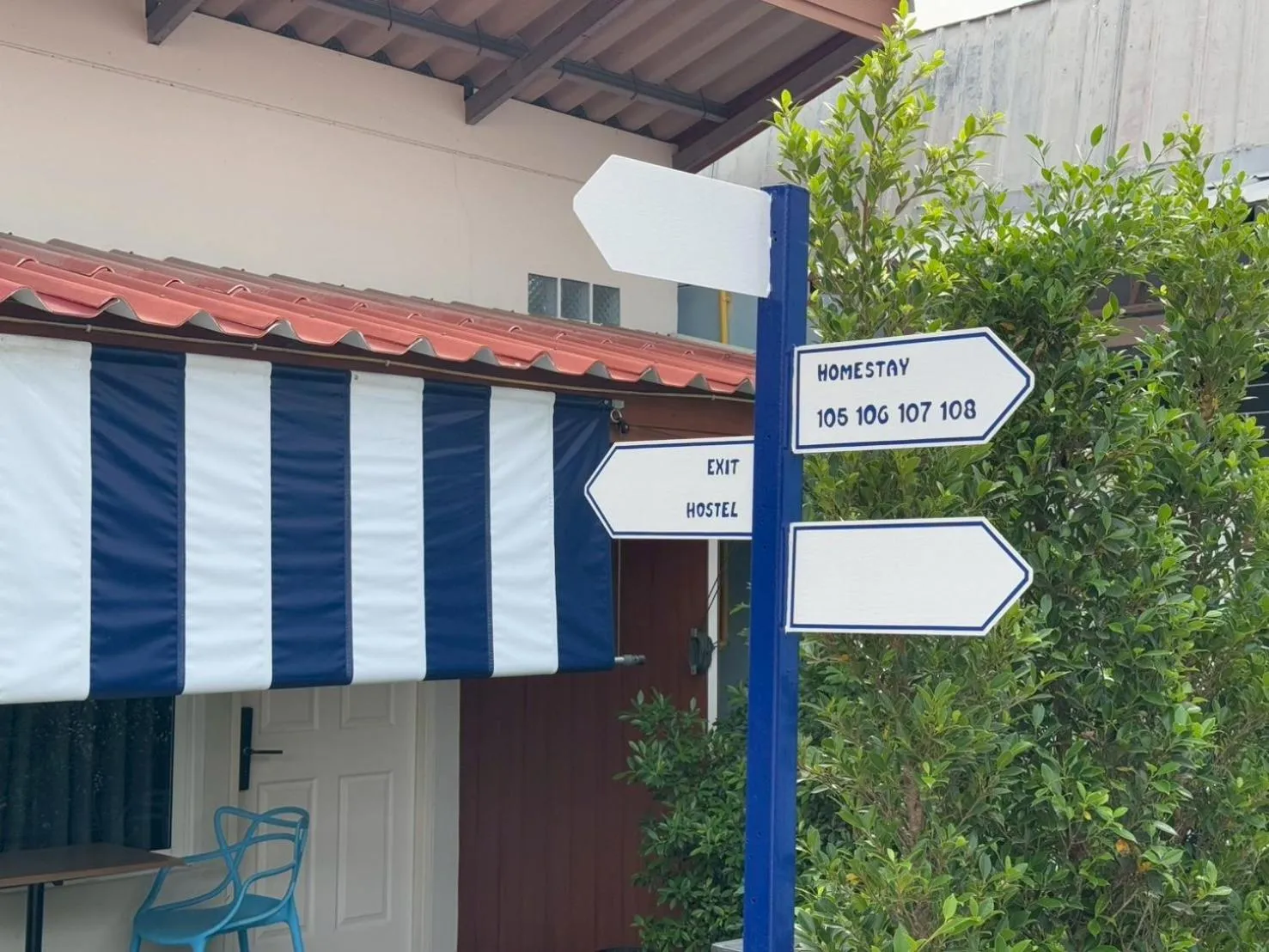 Property building in Napa Hostel Samrong Station