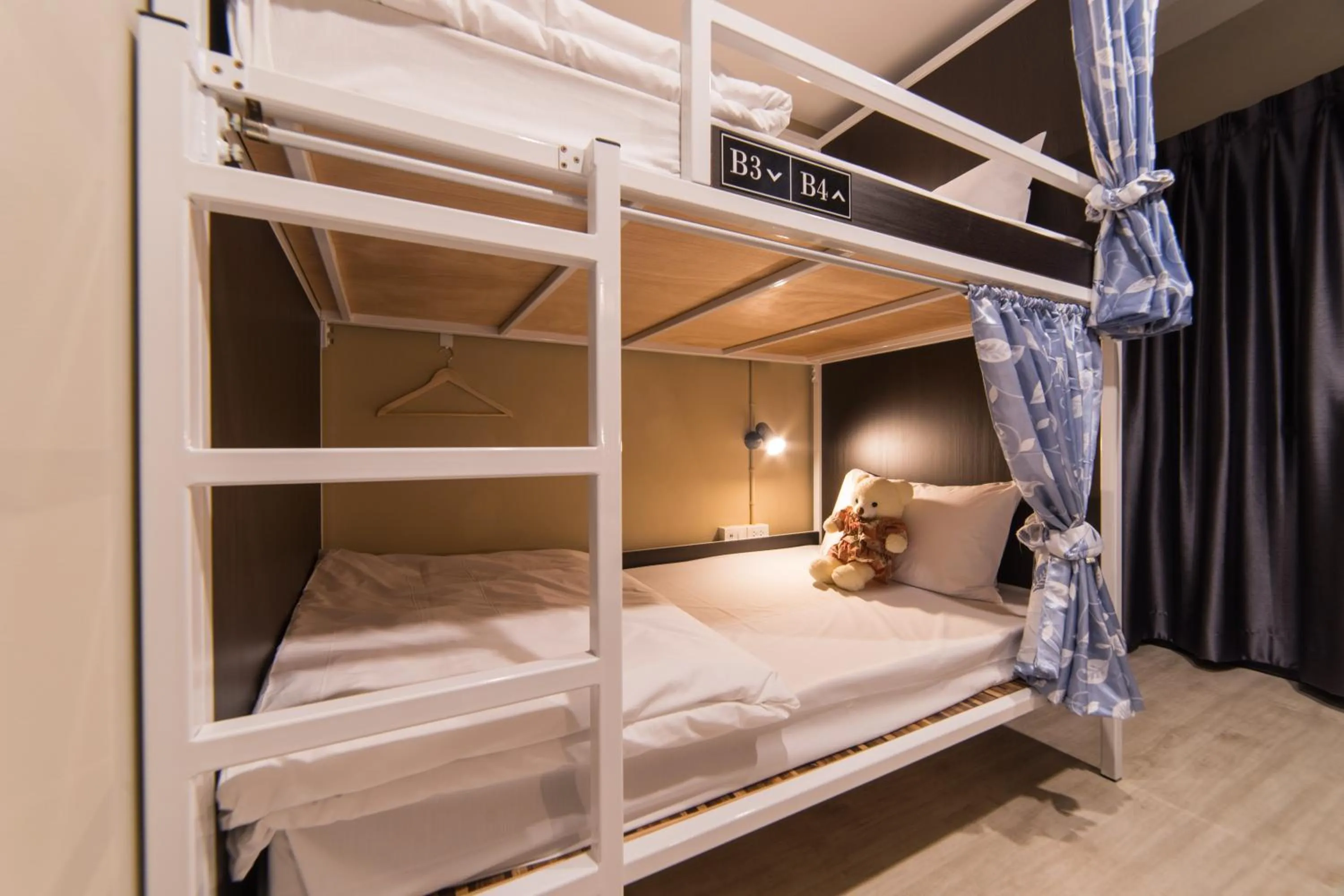 bunk bed, Bed in Napa Hostel Samrong Station