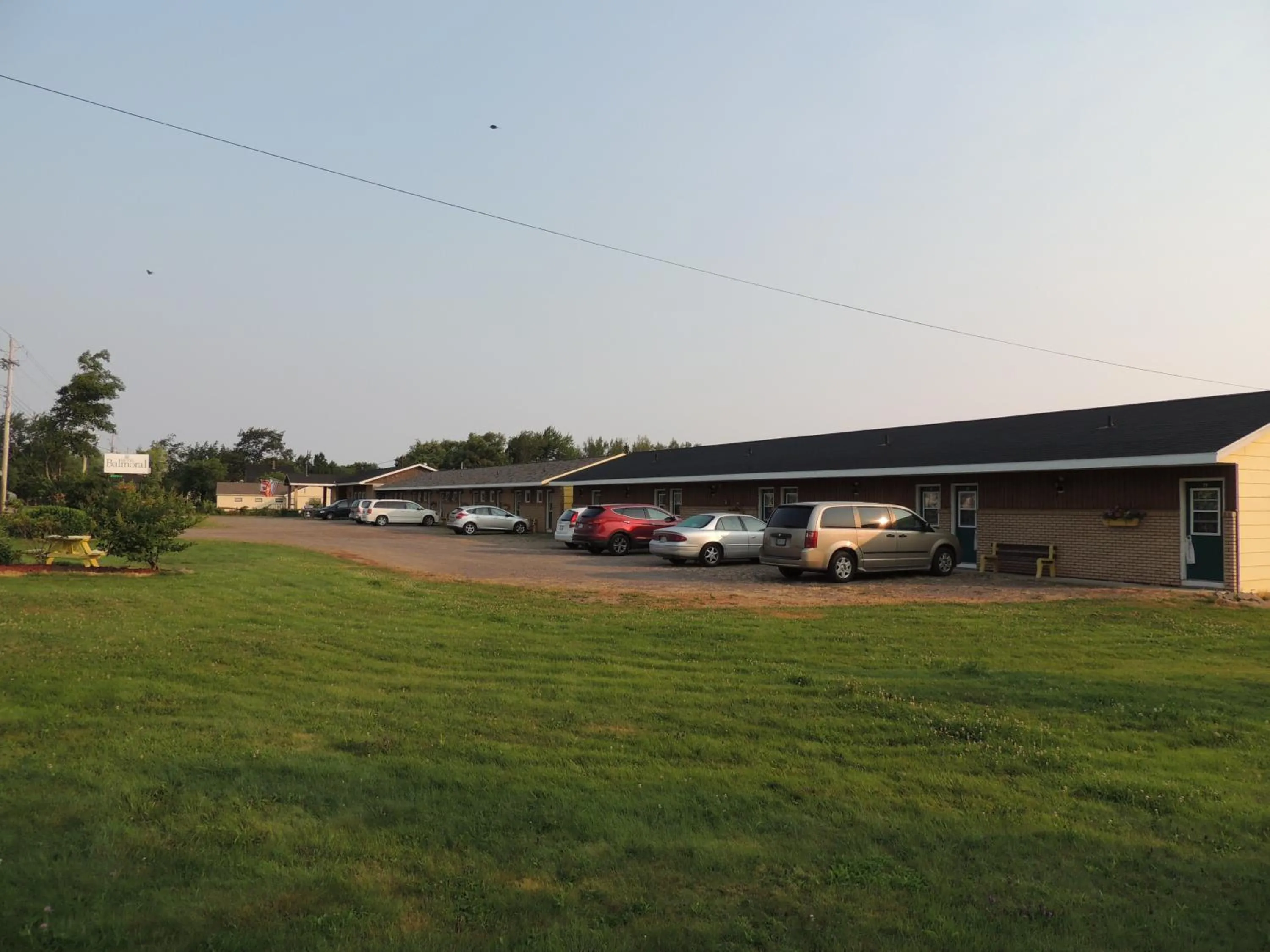 Facade/entrance in Balmoral Motel