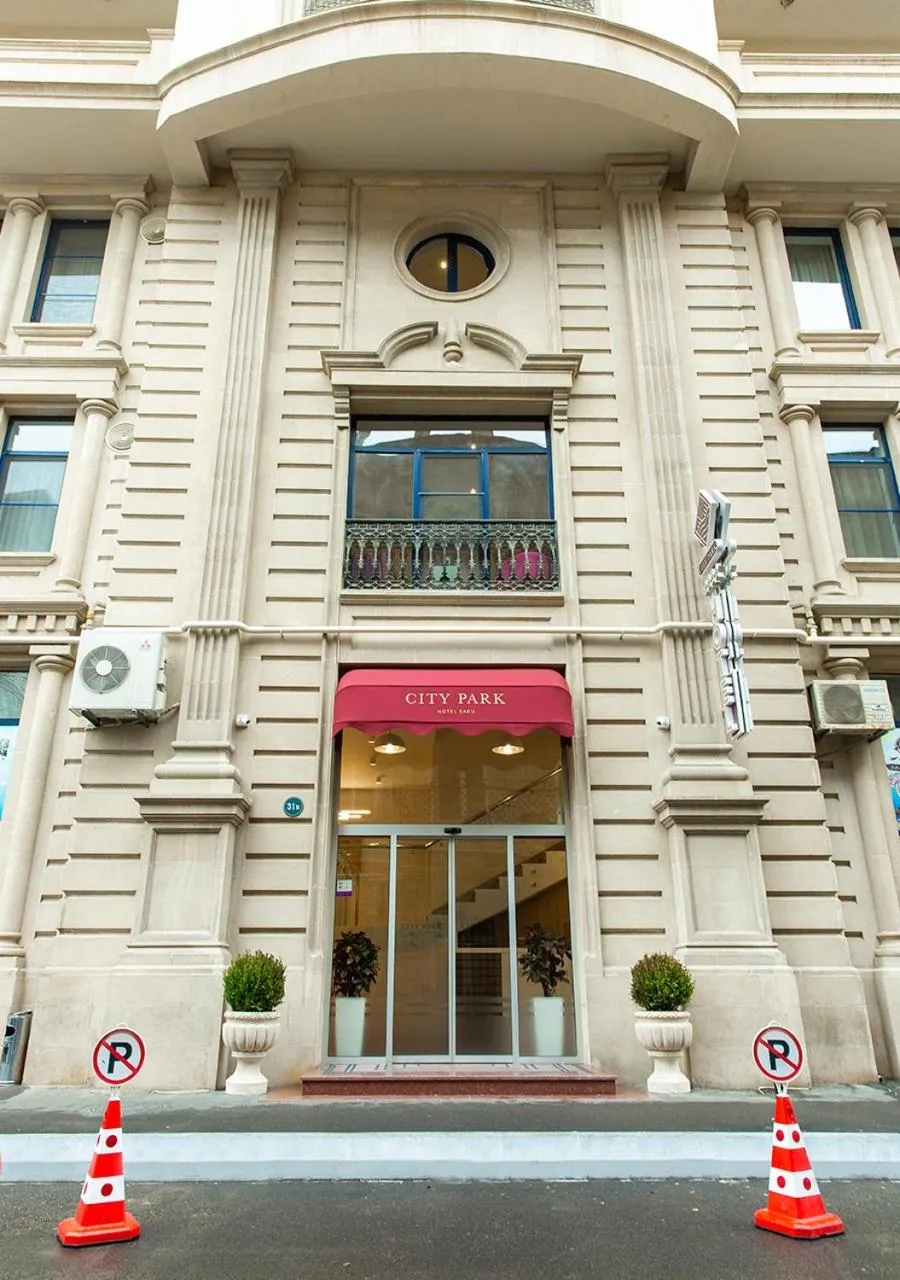 Facade/entrance in City Park Hotel