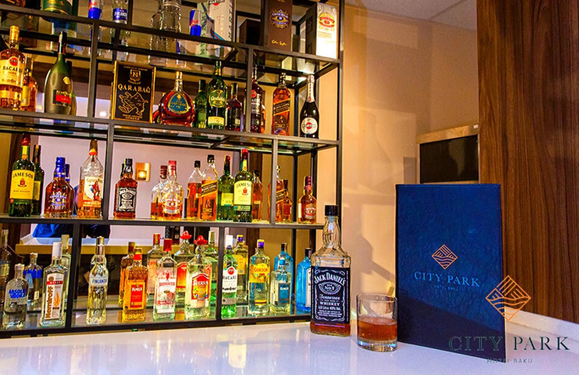 Restaurant/places to eat in City Park Hotel