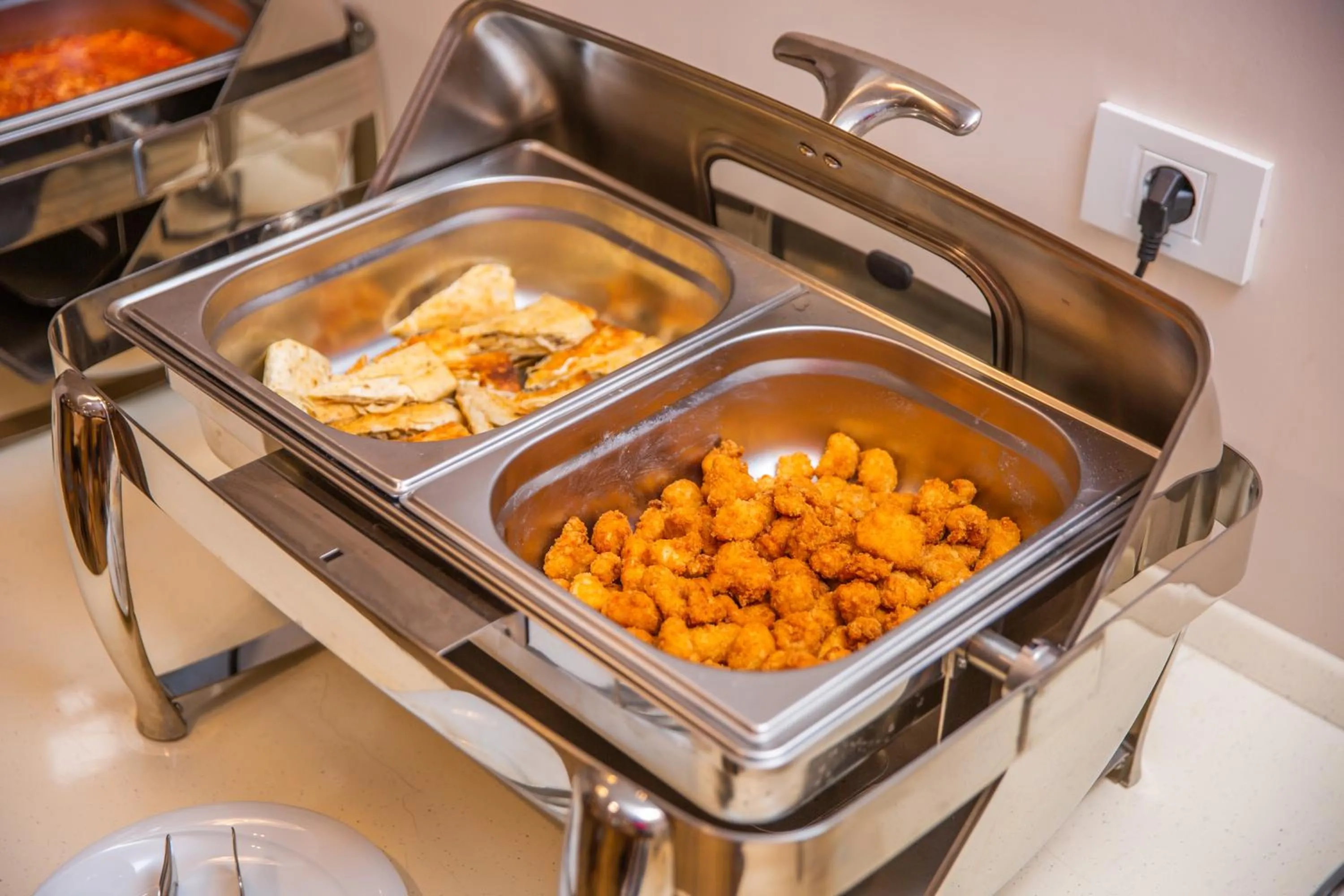 Restaurant/places to eat in City Park Hotel