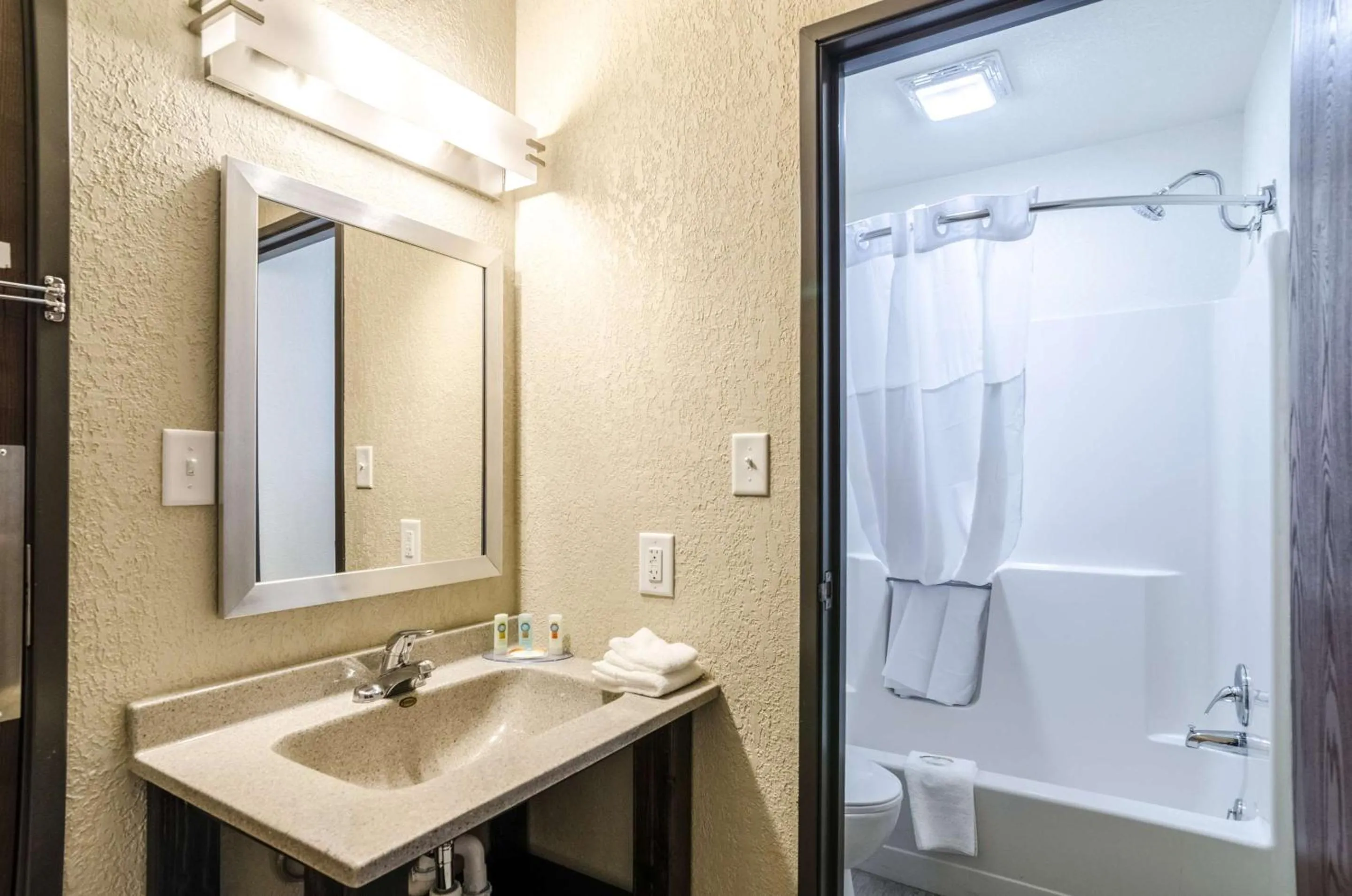 Bedroom in Quality Inn Great Bend