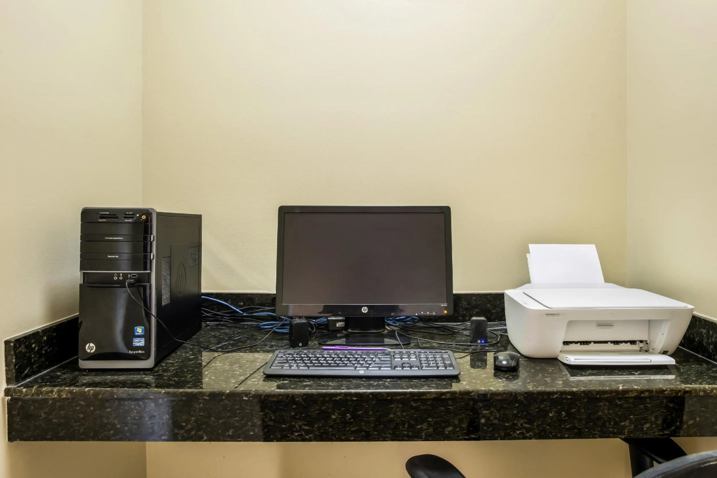 Business facilities in Knights Inn Bunkie