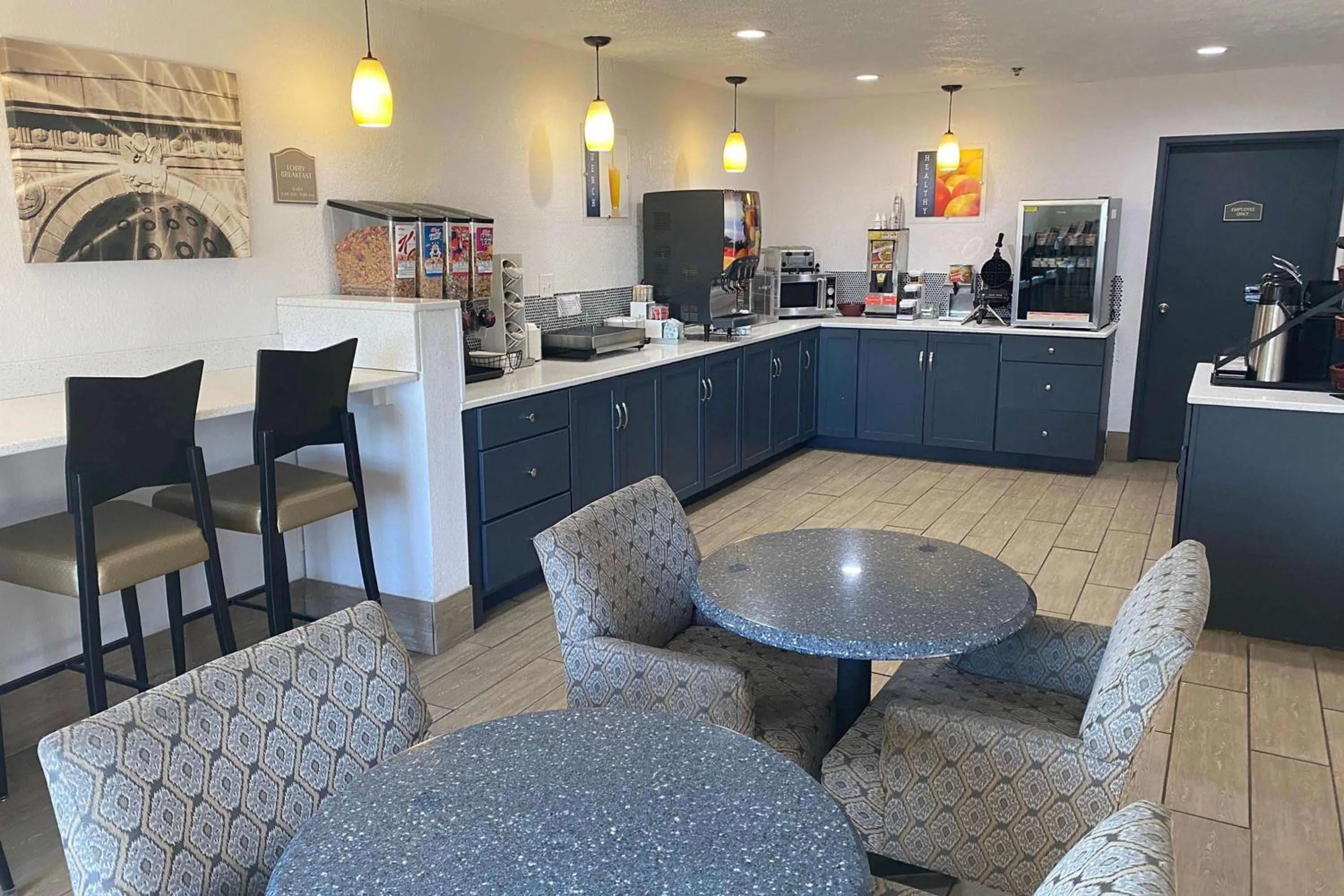 Restaurant/places to eat in Baymont by Wyndham Danville IL