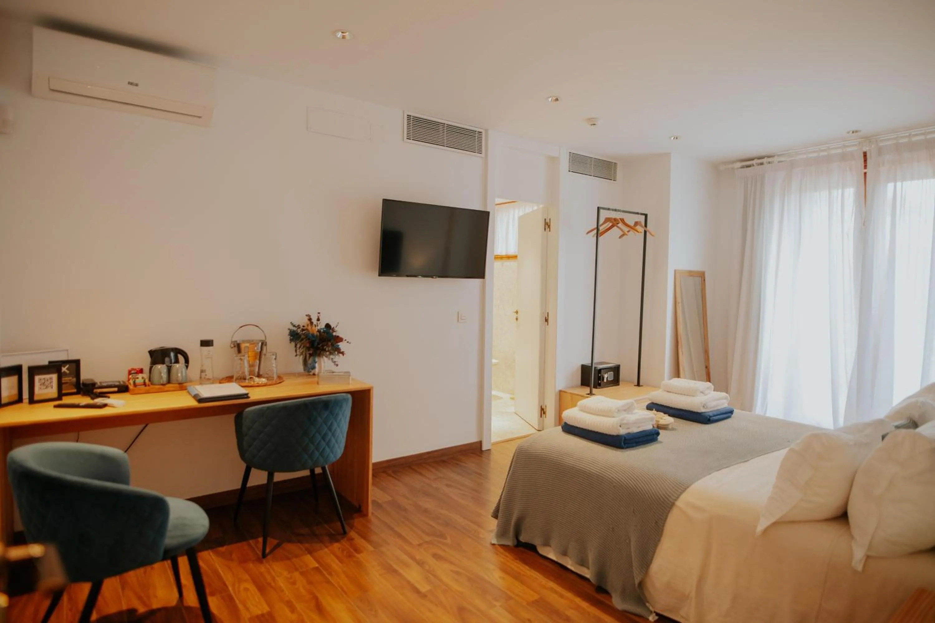 Photo of the whole room in Hotel Boutique Hort de Nal