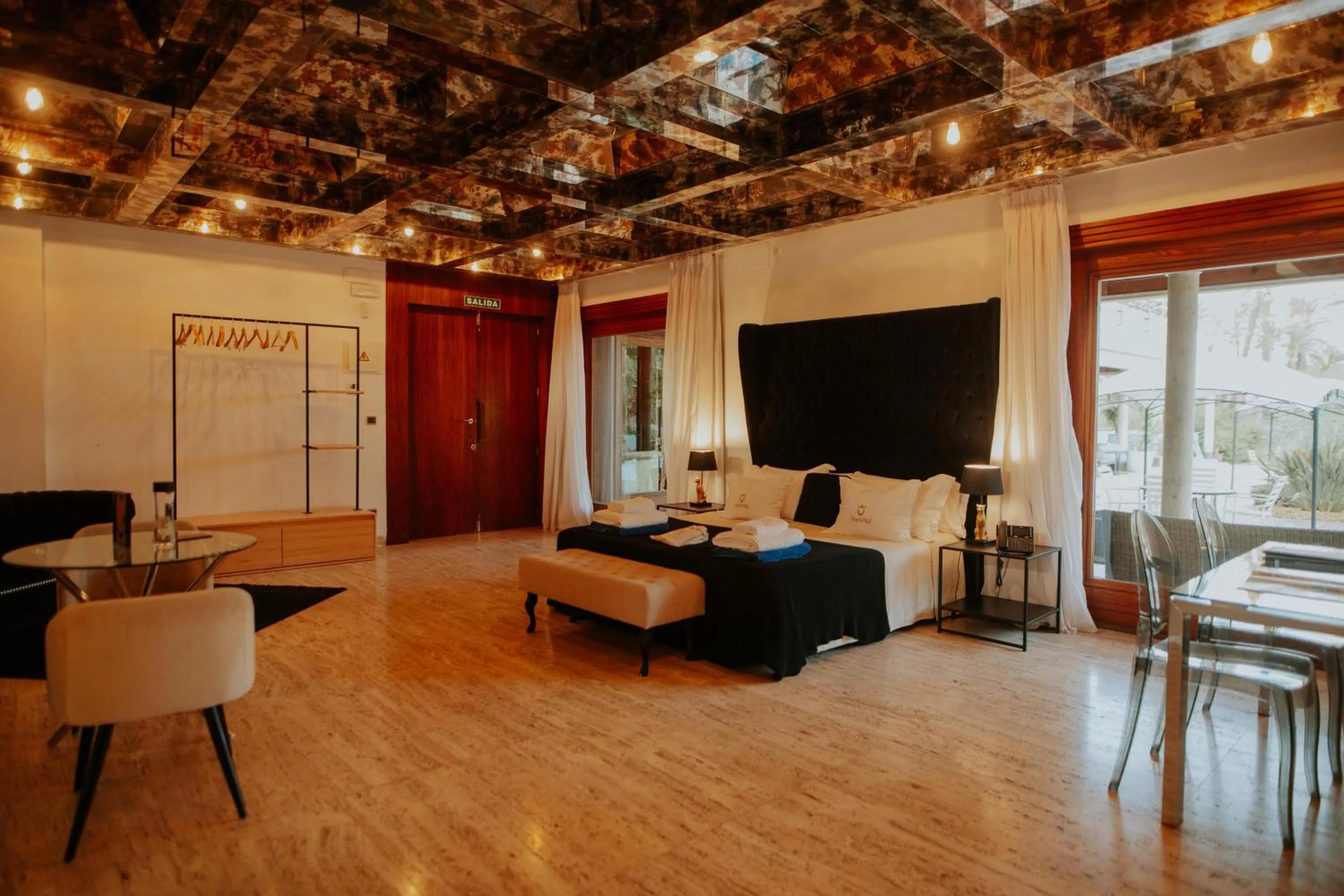 Photo of the whole room in Hotel Boutique Hort de Nal