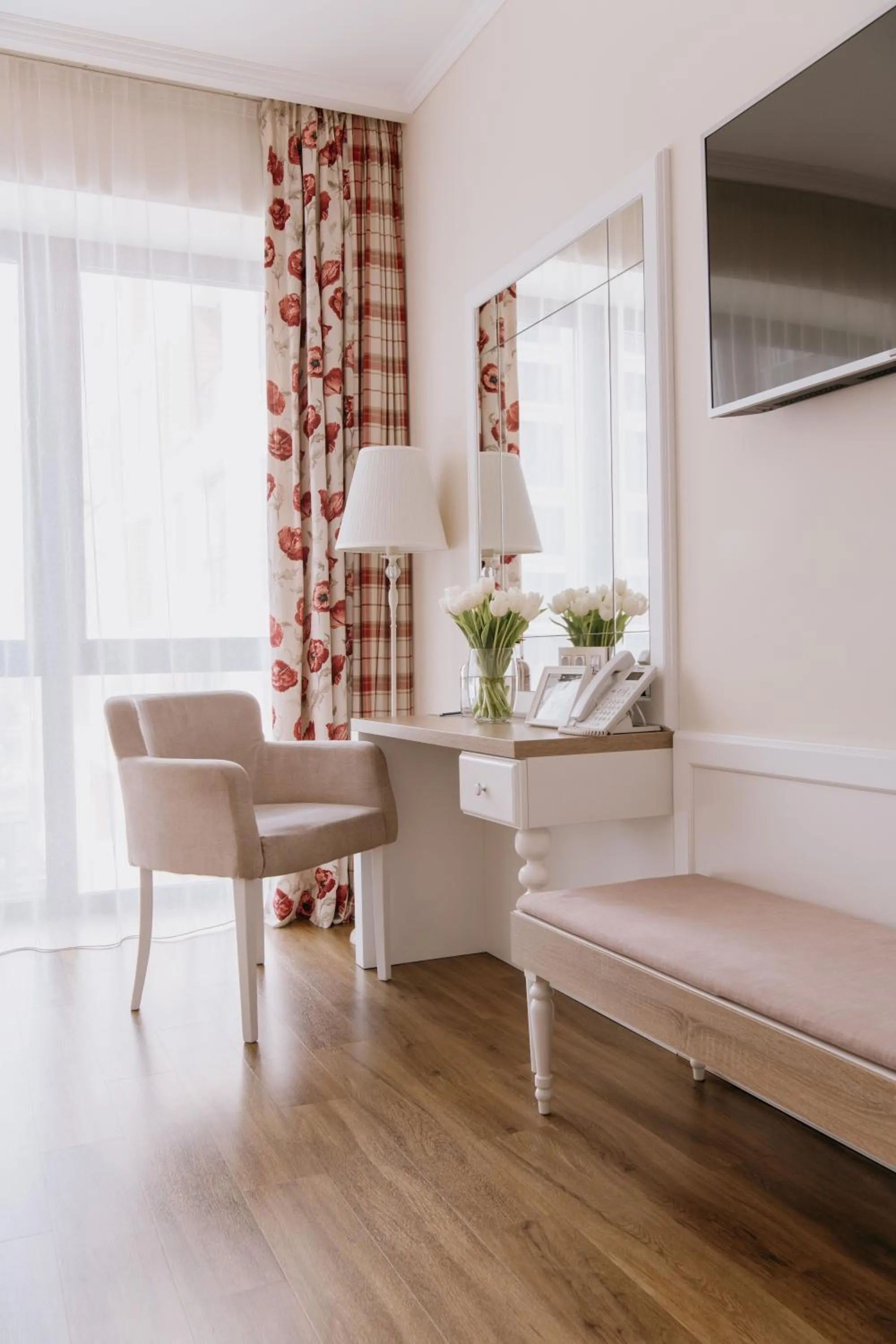 Seating area in Impresamente Art Hotel