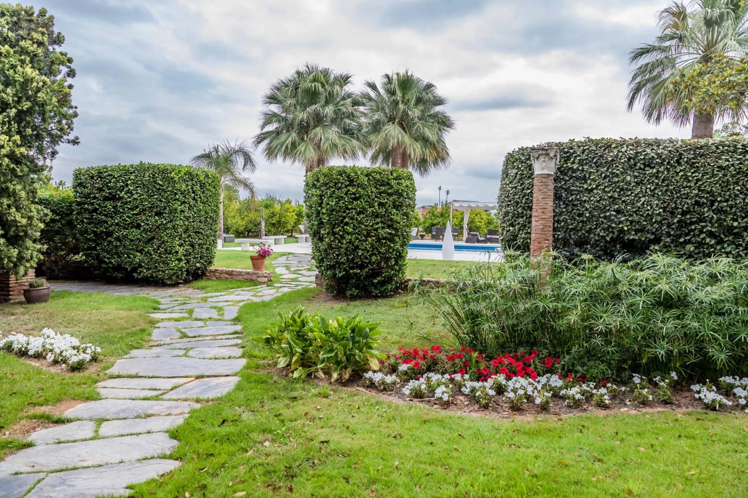 Garden in Alquería Calatrava B&B