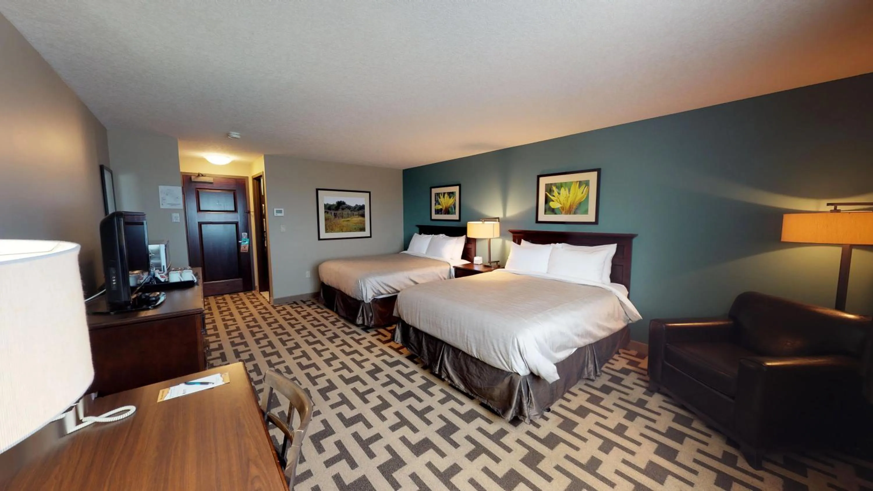 Bed in Bear Claw Casino & Hotel