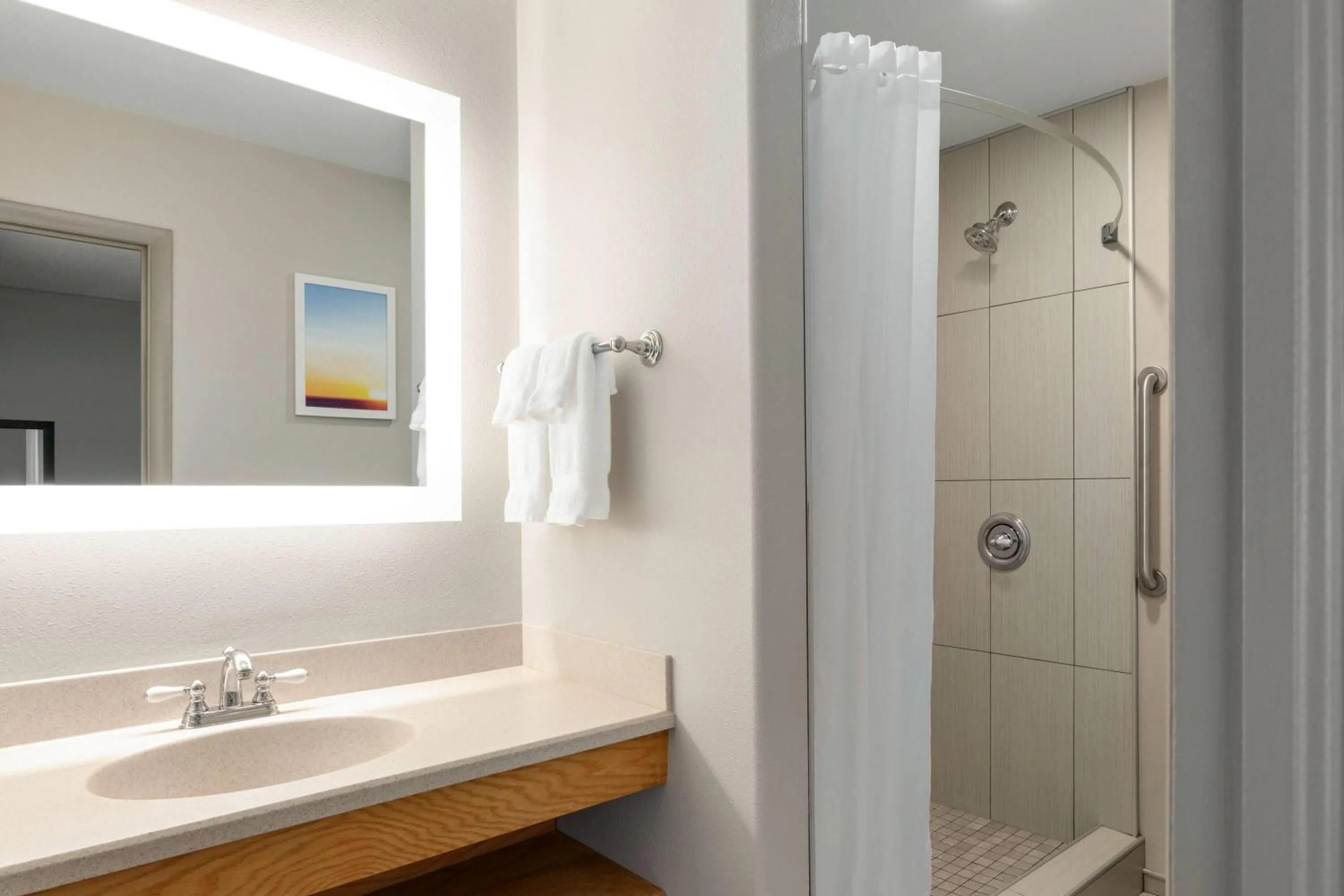 Bathroom in Days Inn by Wyndham Worland