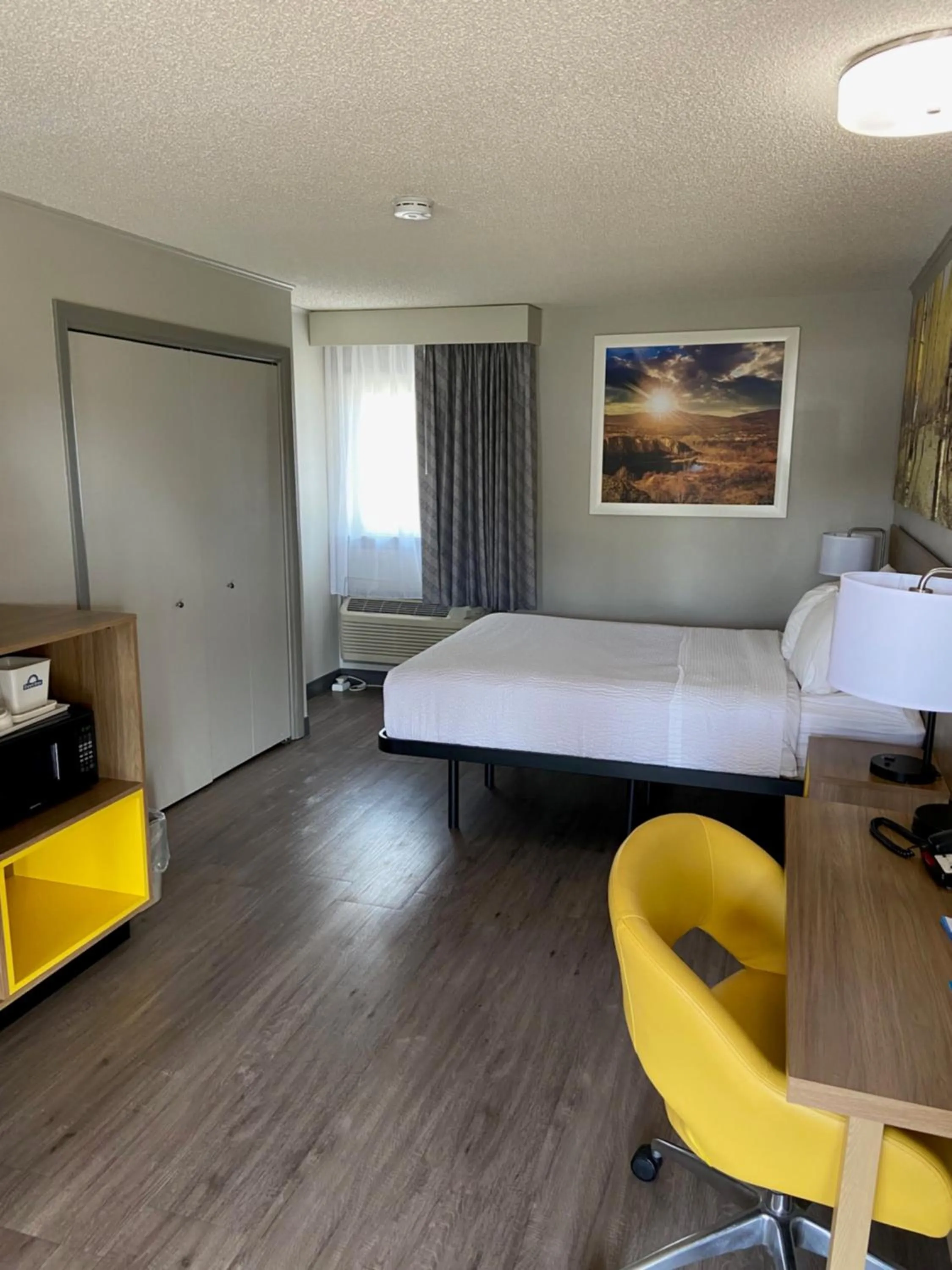 Bed in Days Inn by Wyndham Worland