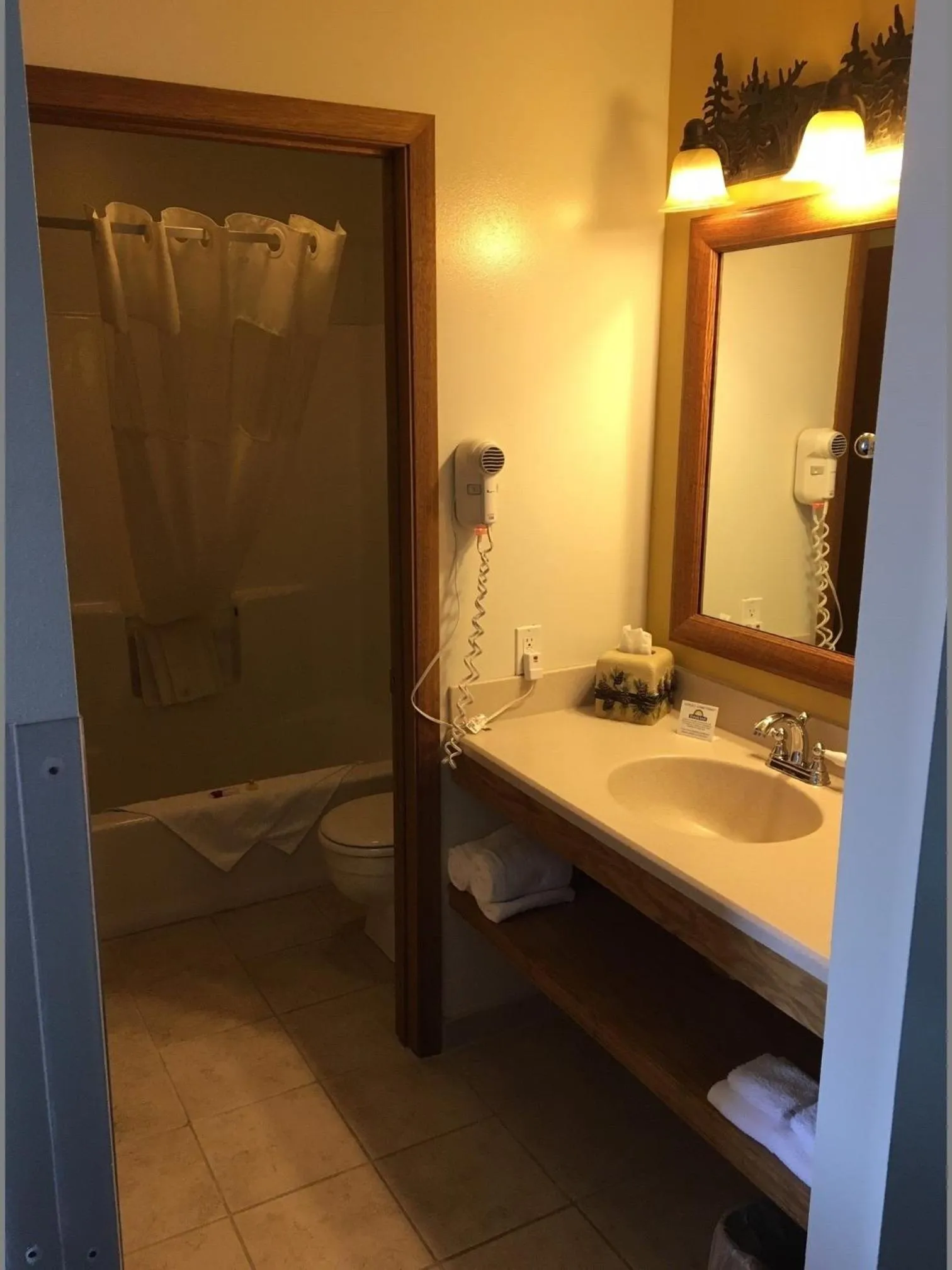 Bathroom in Days Inn by Wyndham Worland