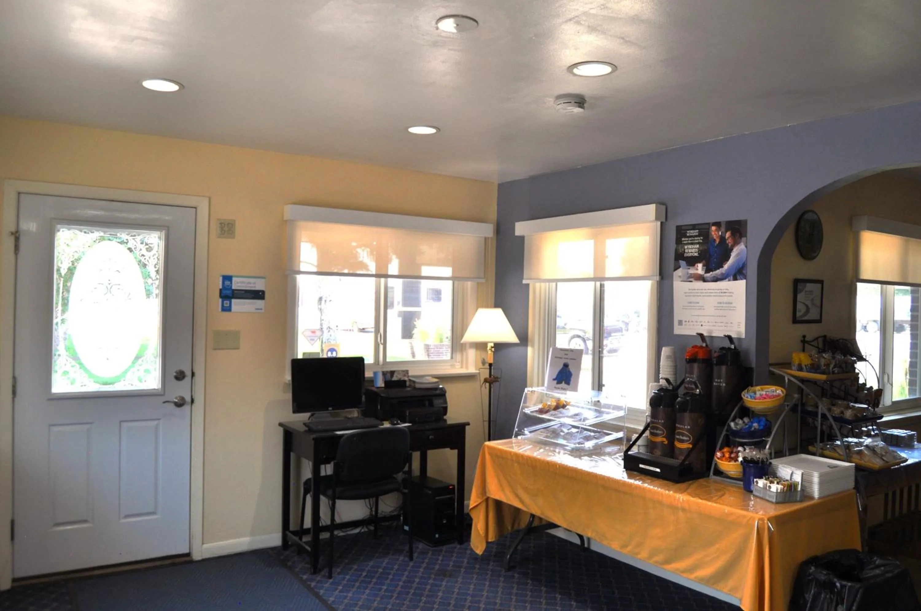 Coffee/tea facilities in Days Inn by Wyndham Worland