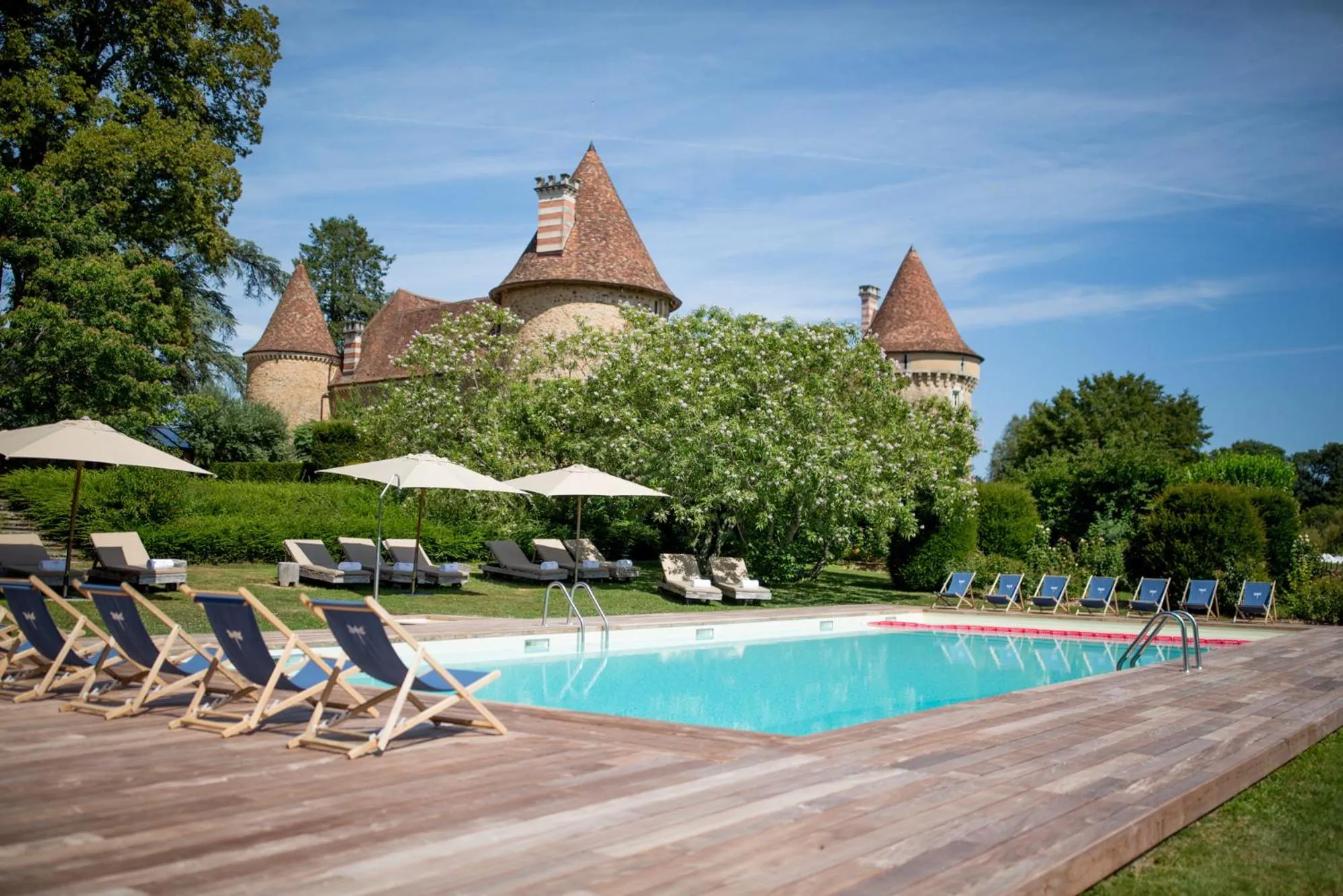 Swimming pool in Domaine des Etangs, Auberge Collection