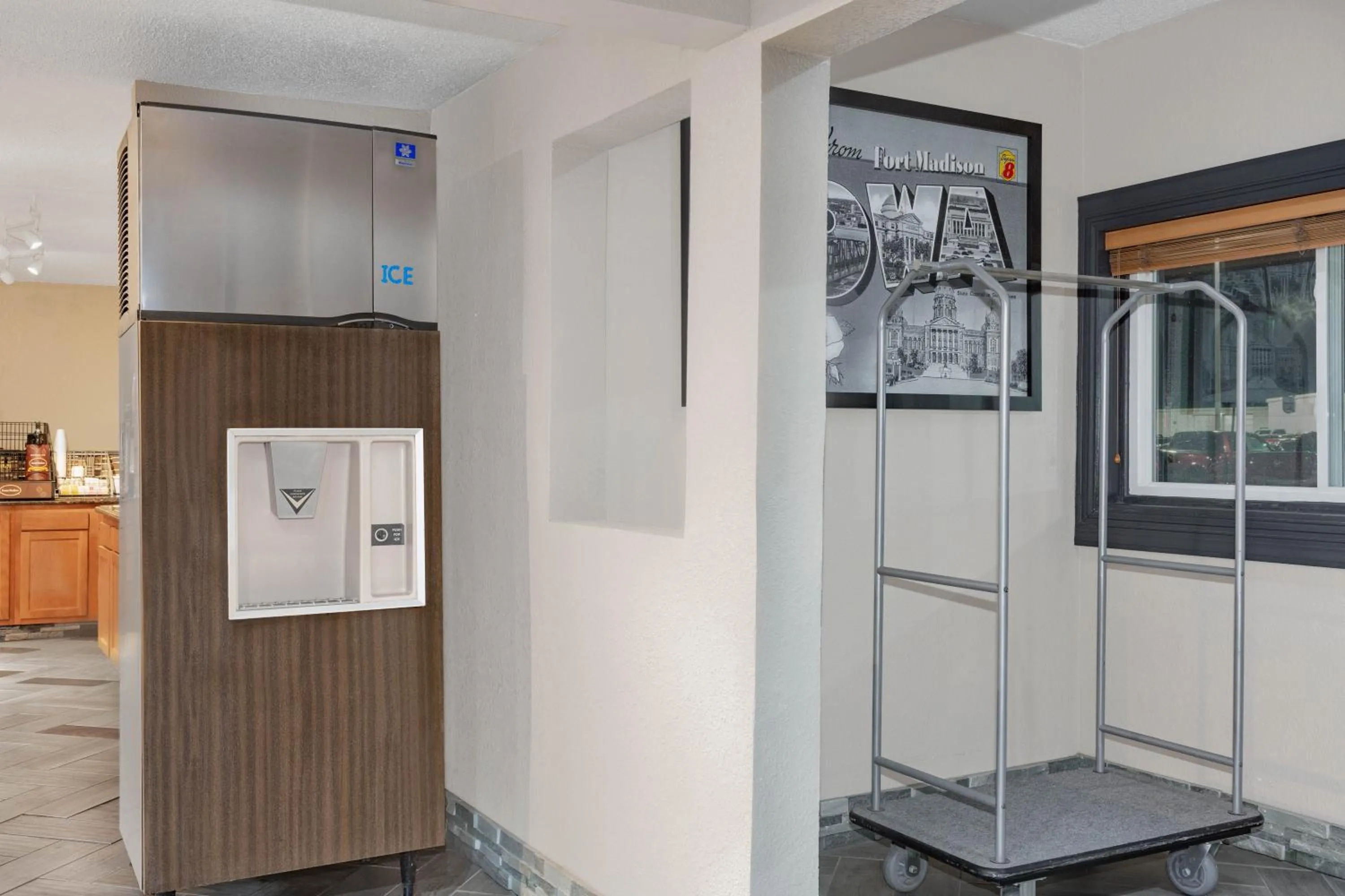 Facade/entrance in Super 8 by Wyndham Fort Madison