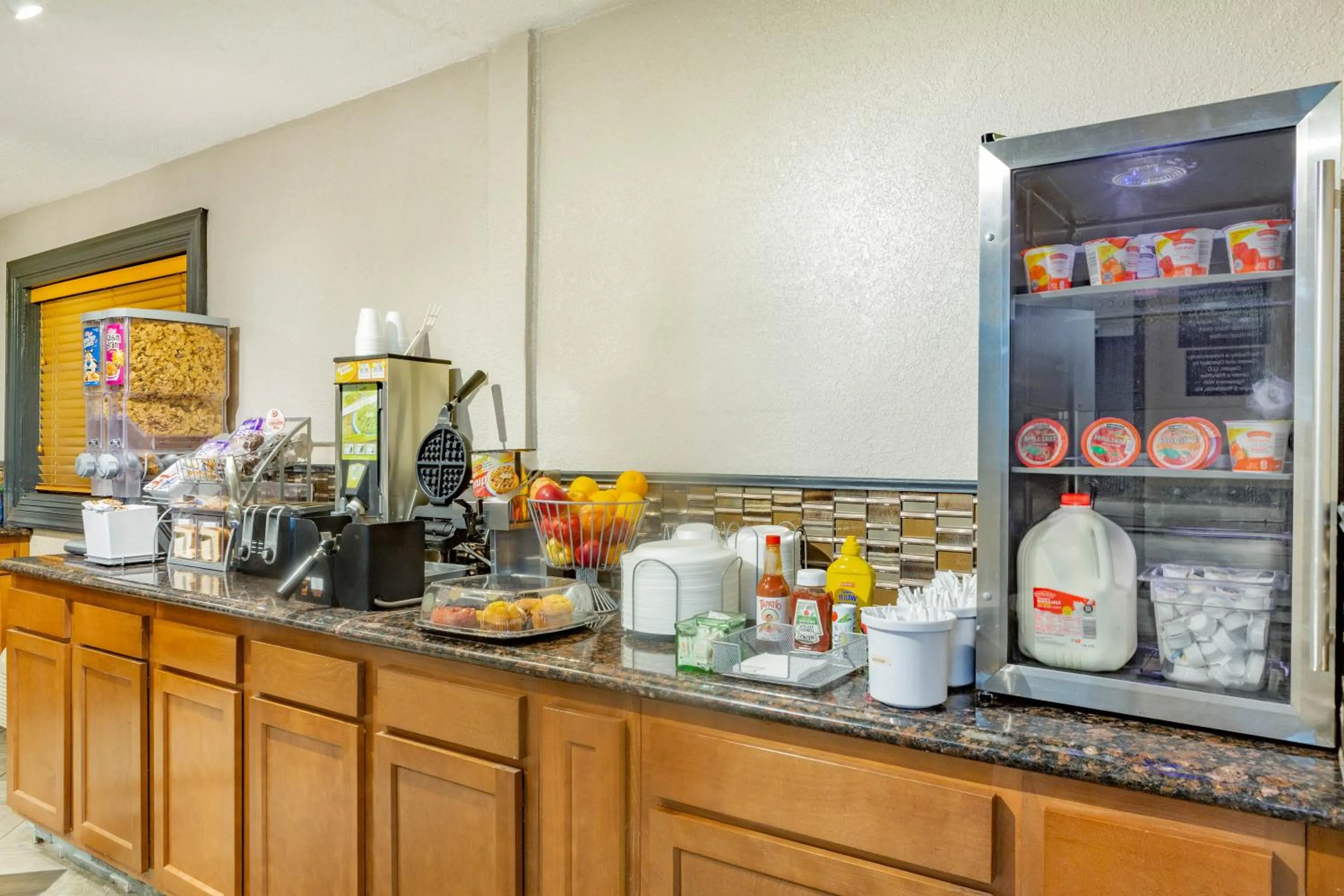 Breakfast in Super 8 by Wyndham Fort Madison