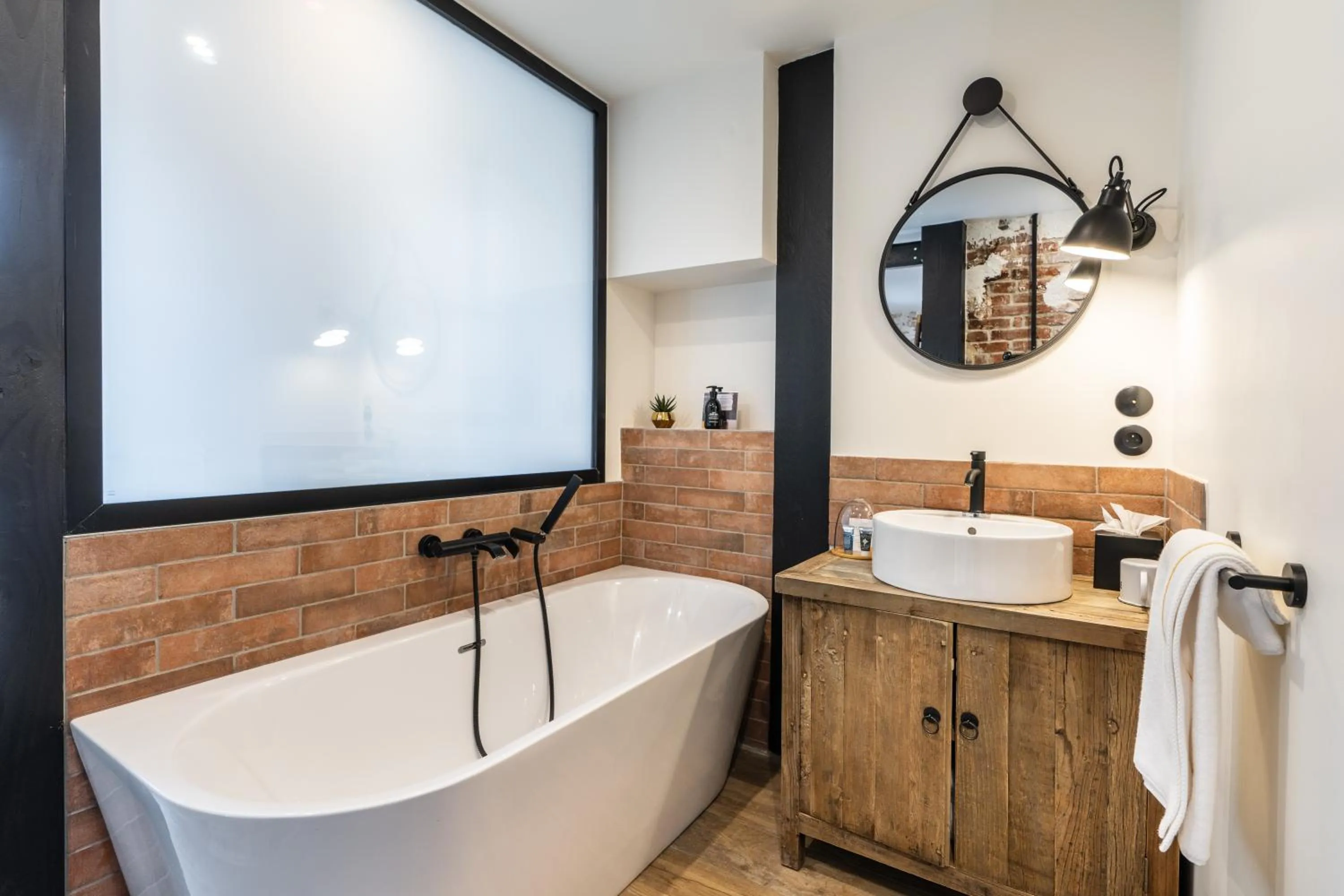 Bathroom in Les Jardins de Coppélia