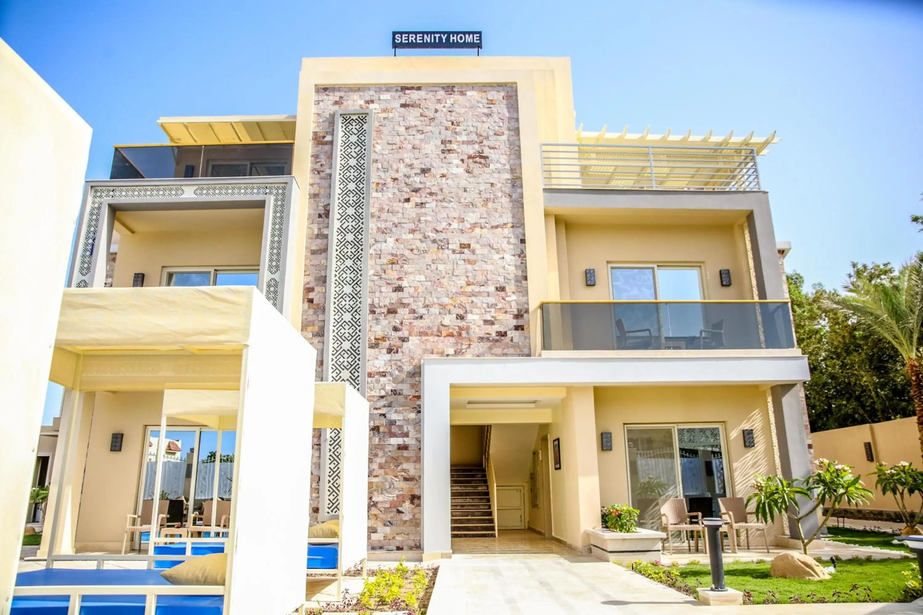 Facade/entrance in Serenity Home Hurghada