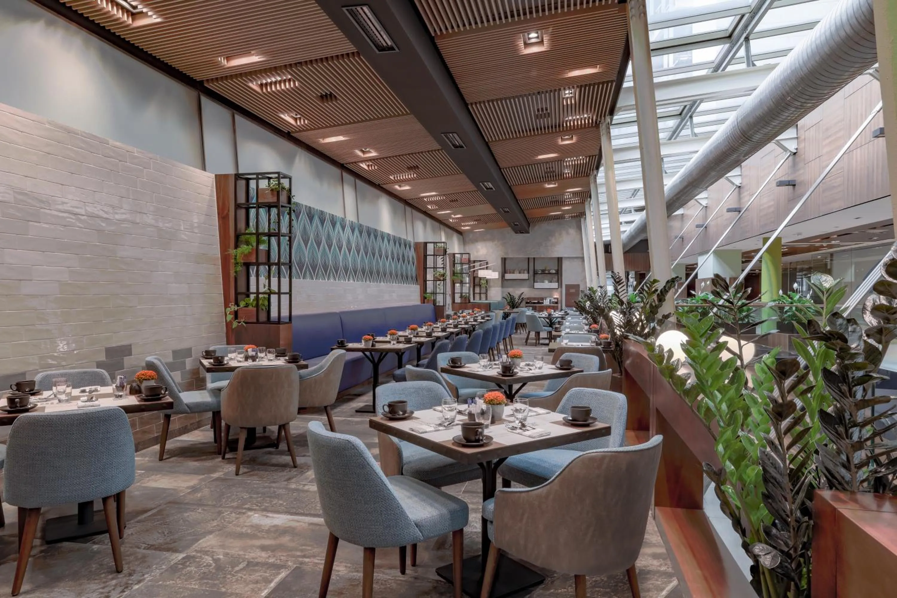 Restaurant/places to eat in Bosmal Arjaan by Rotana