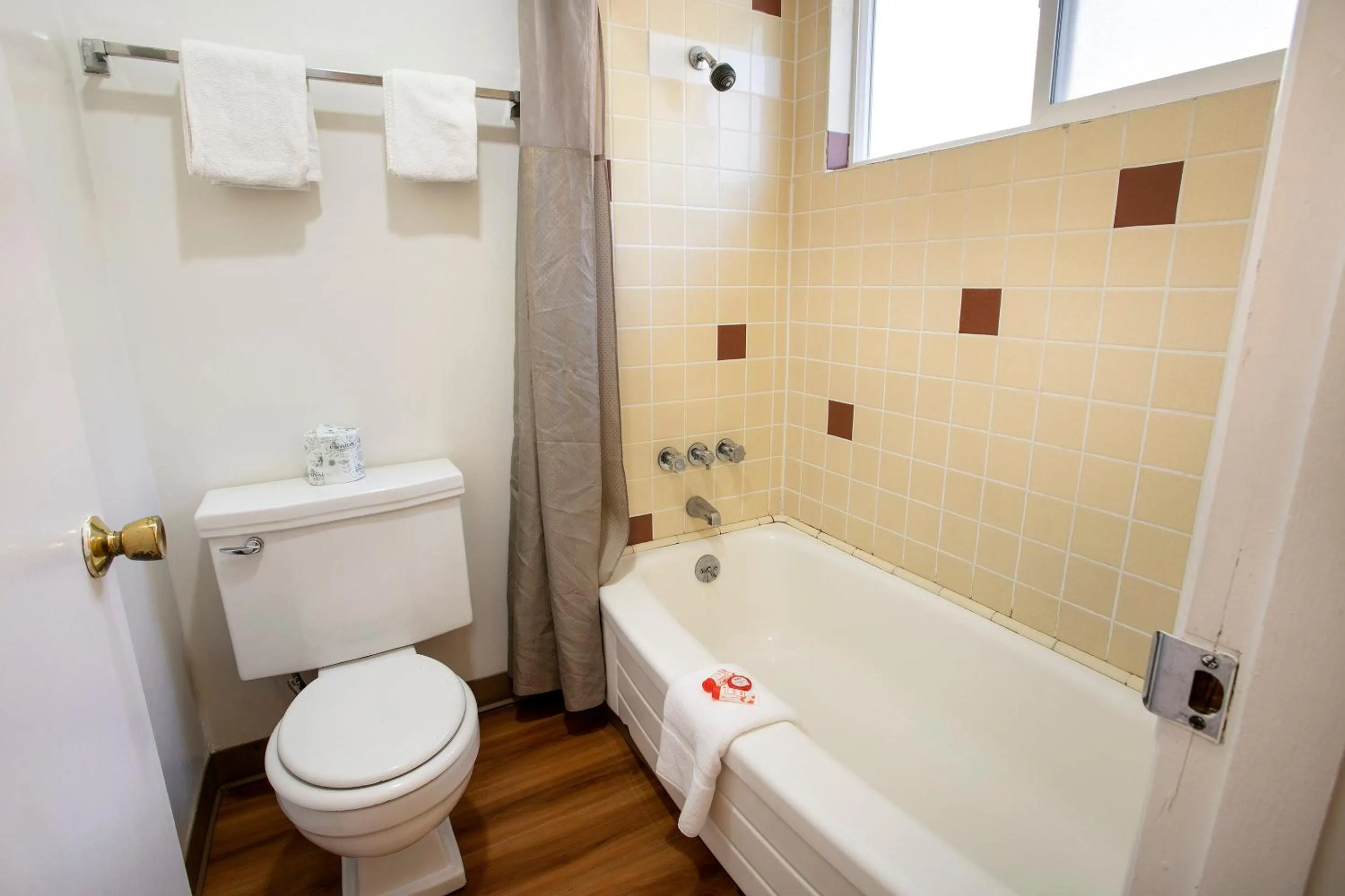 Bathroom in OYO Hotel Kalama