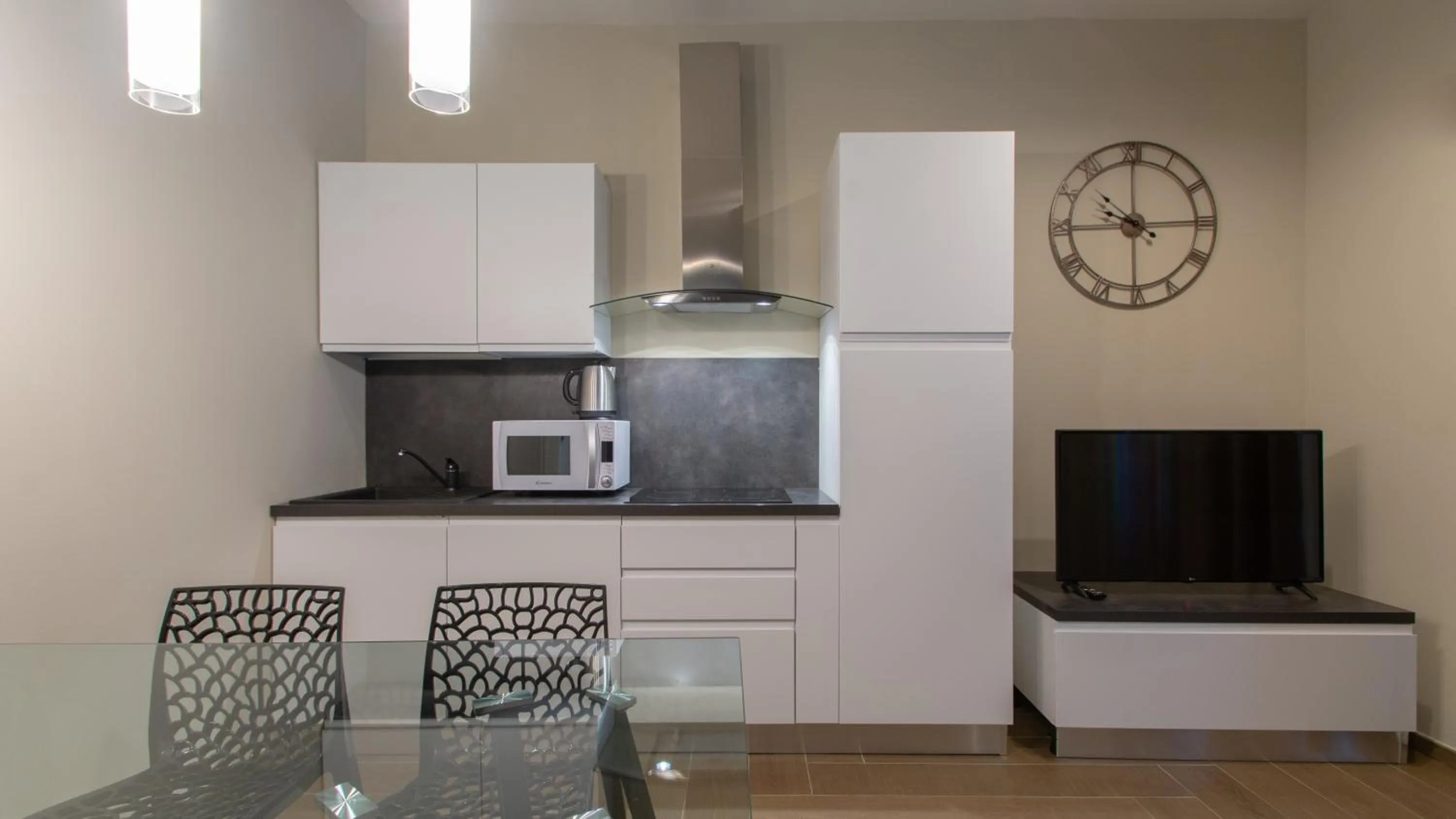 ATMOSFERA APARTMENTS & SUITES