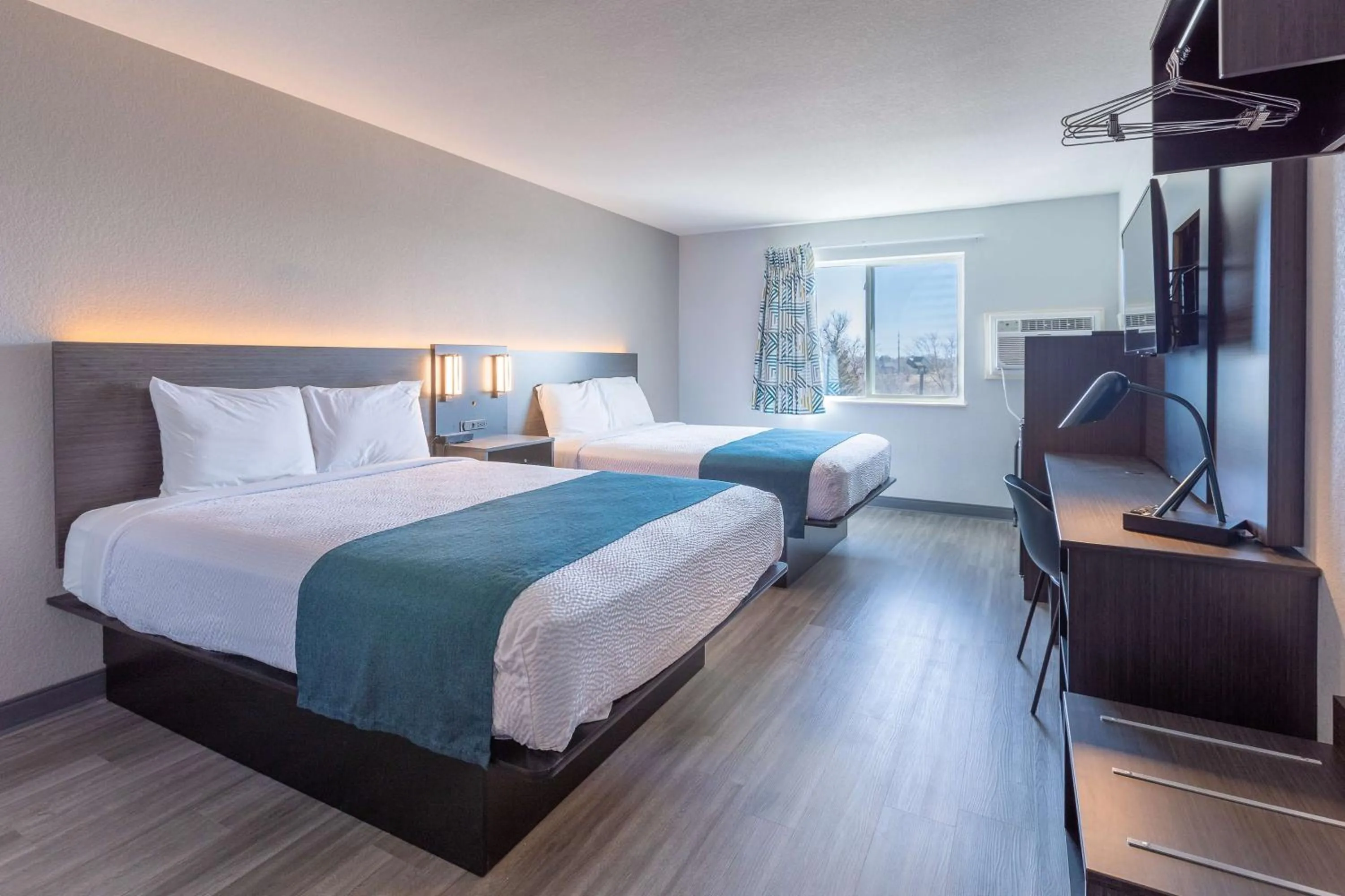 Bedroom, Bed in Motel 6-Fort Lupton, CO