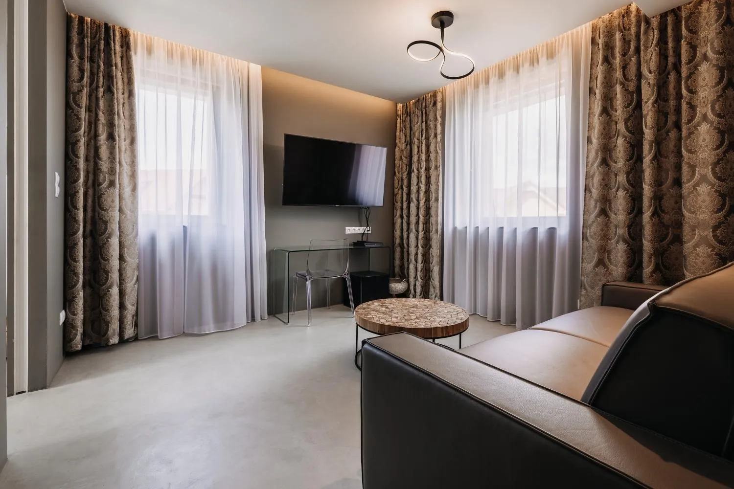 TV and multimedia, Bed in VILLA BRICOLA - Boutique Apartments