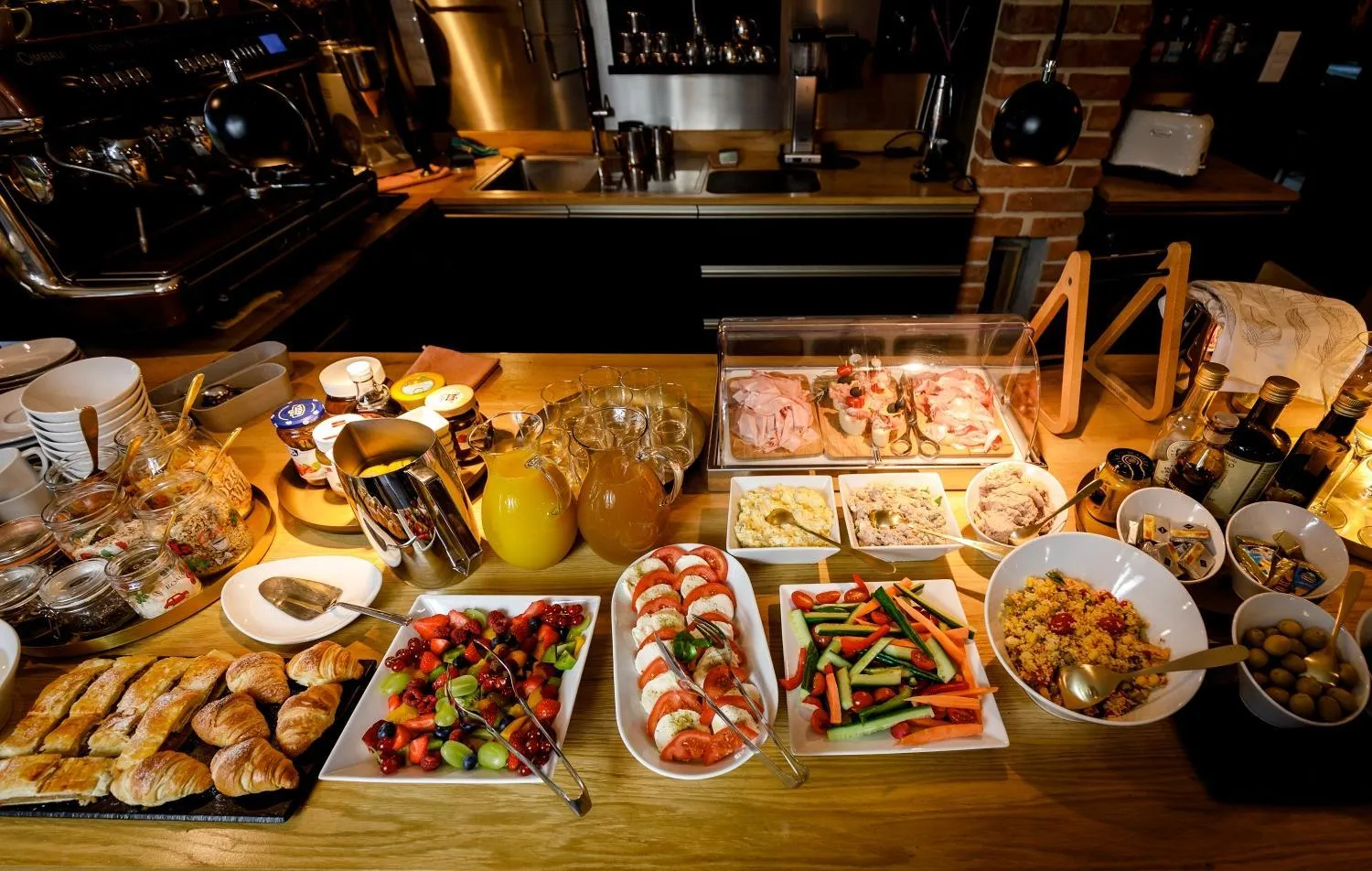 Breakfast in VILLA BRICOLA - Boutique Apartments