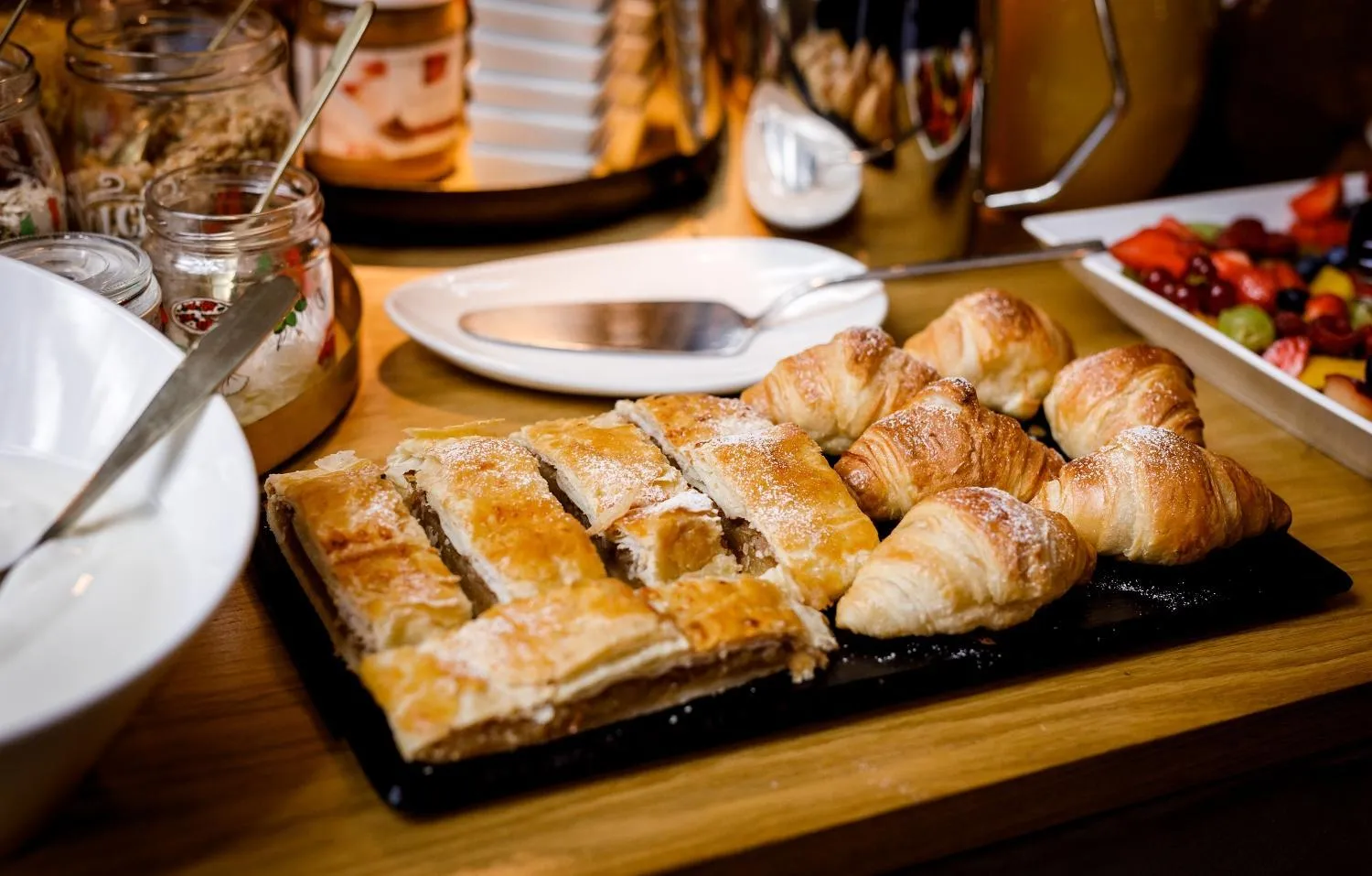 Breakfast in VILLA BRICOLA - Boutique Apartments