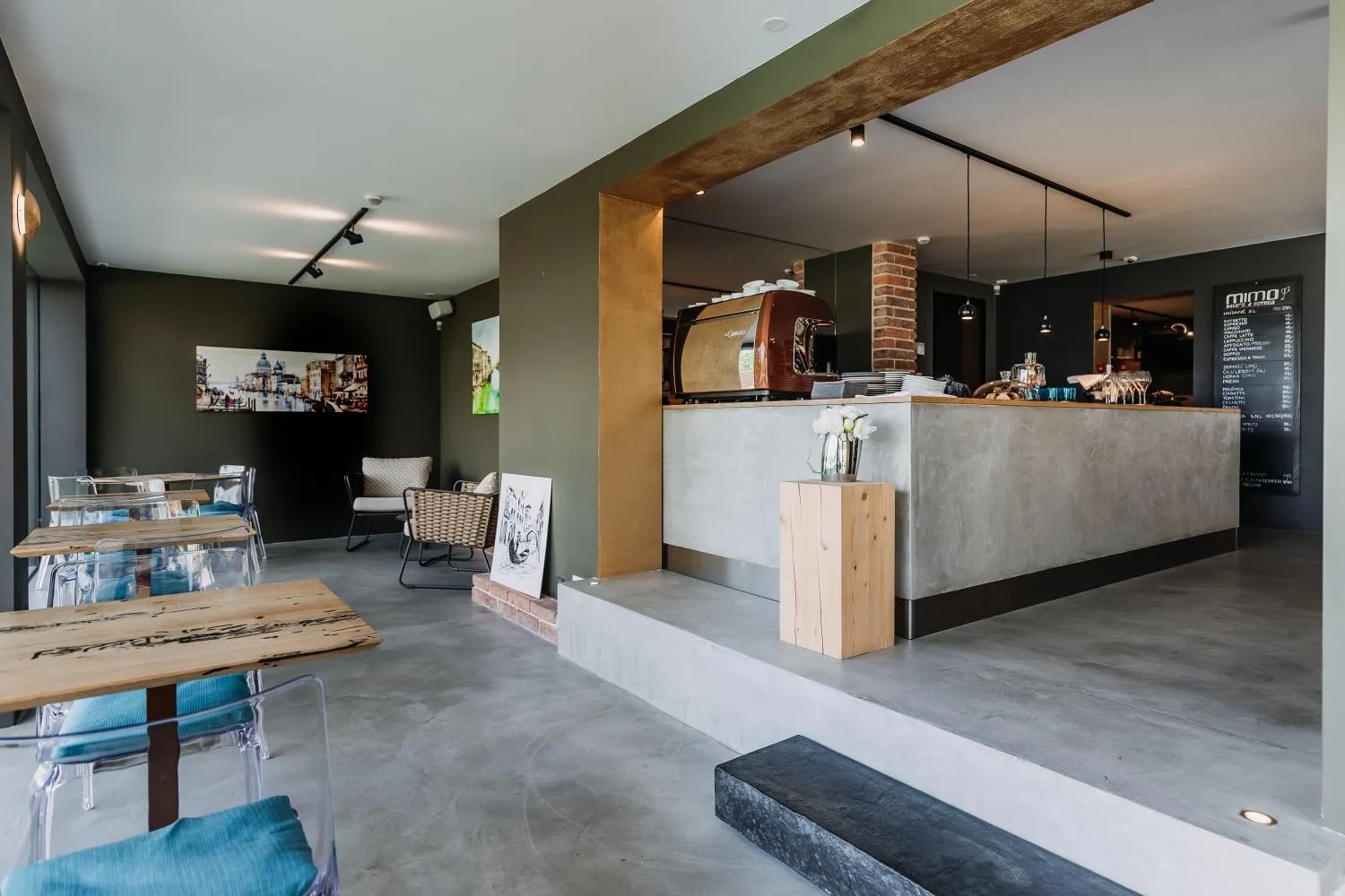 Lounge or bar in VILLA BRICOLA - Boutique Apartments