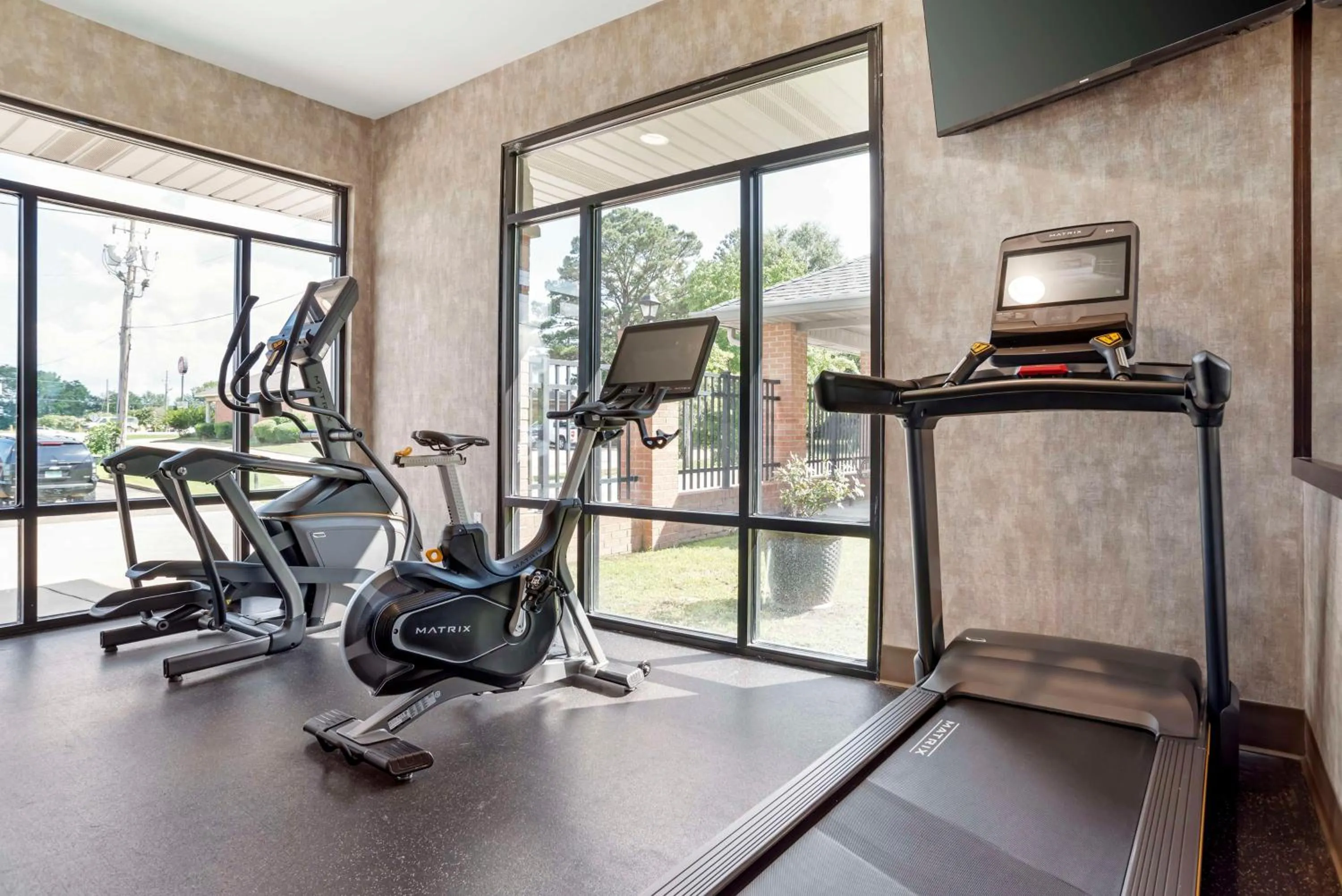 Fitness centre/facilities in Best Western Plus Two Rivers Hotel & Suites