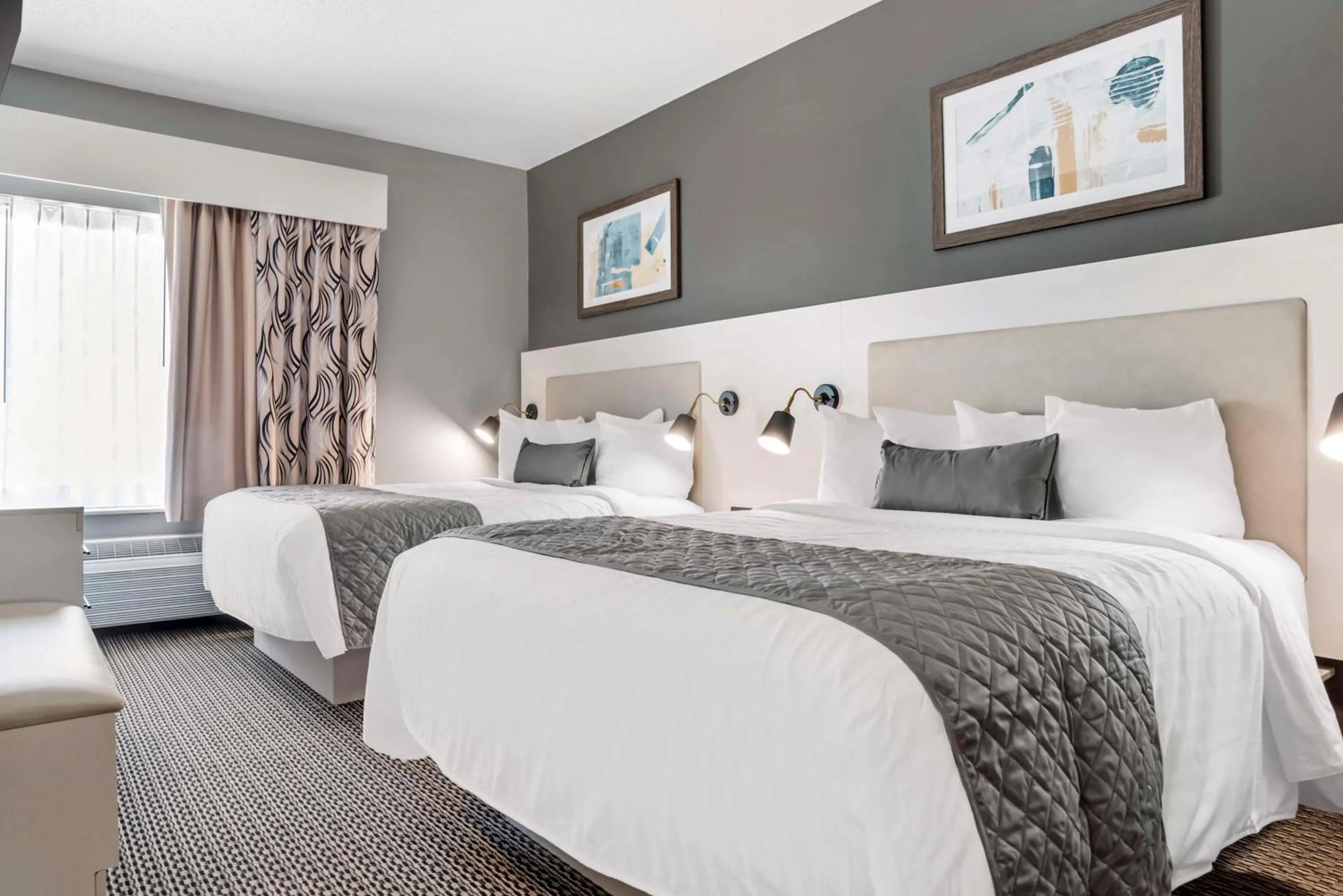 Bedroom, Bed in Best Western Plus Two Rivers Hotel & Suites