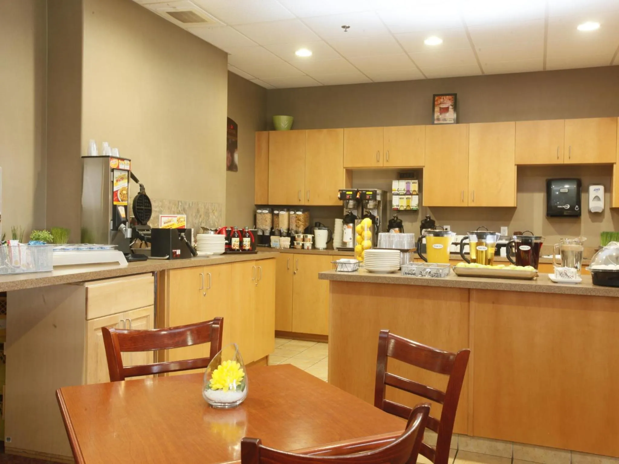 Restaurant/places to eat in Stonebridge Hotel Dawson Creek