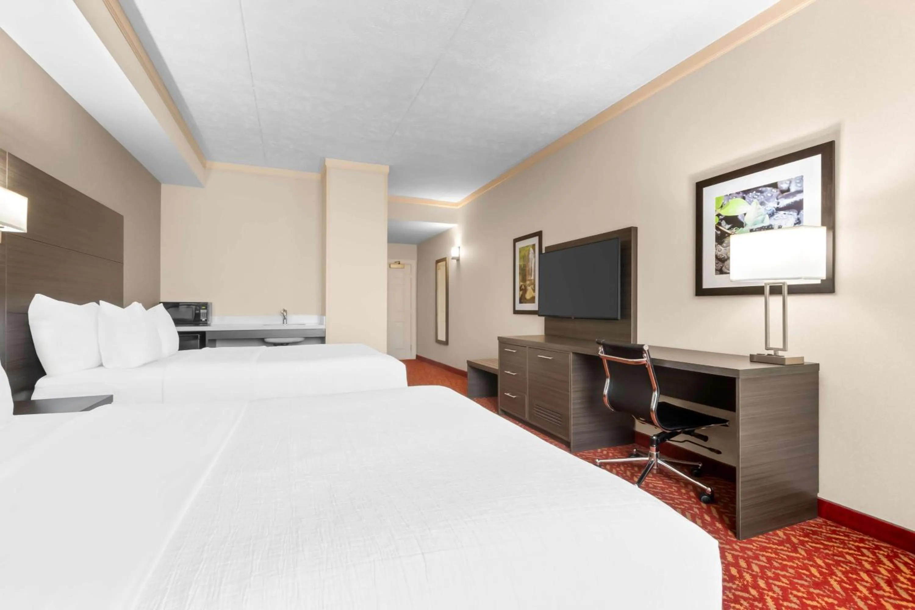 Bedroom, Bed in Best Western Inn On The Bay