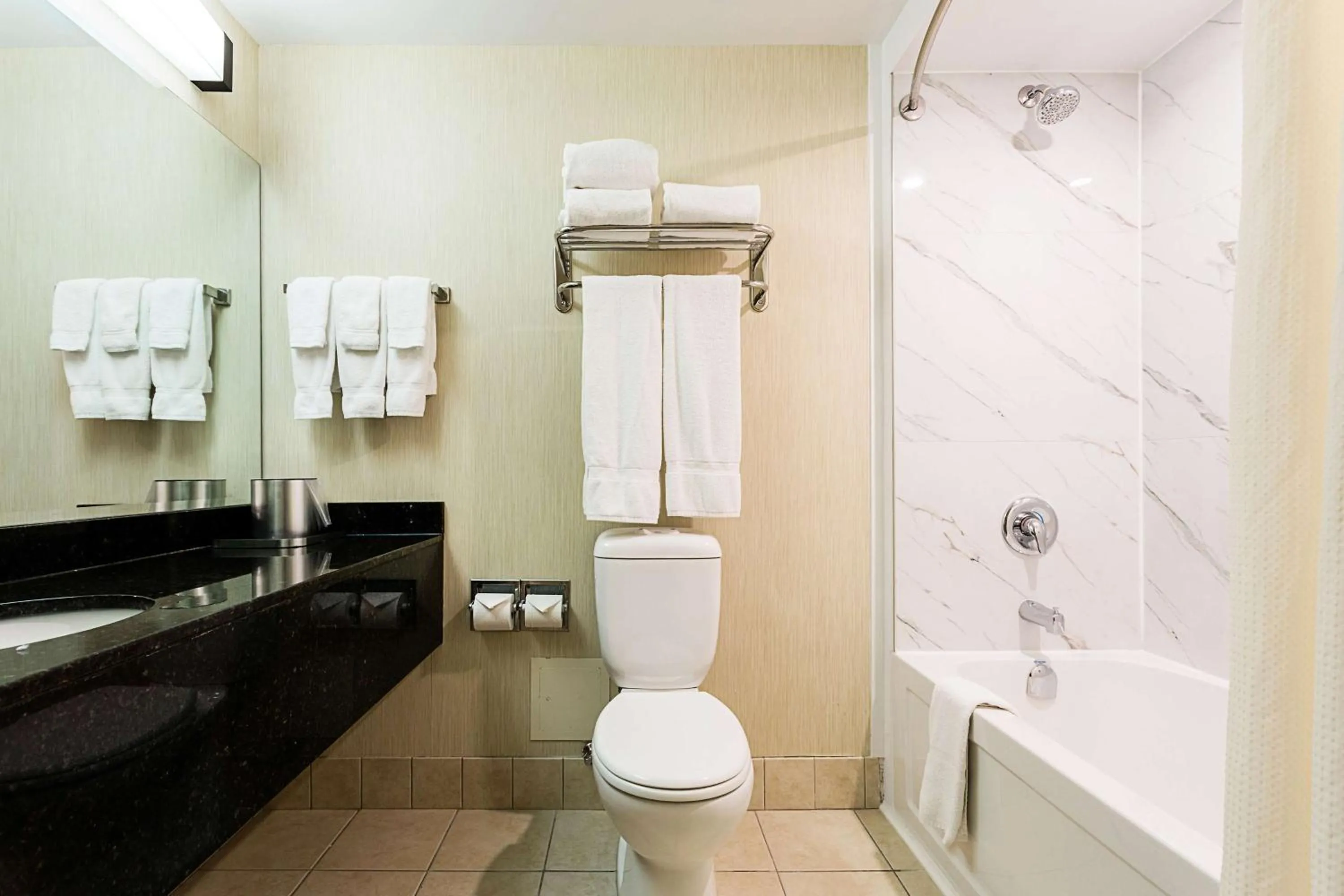 Bathroom in Best Western Inn On The Bay