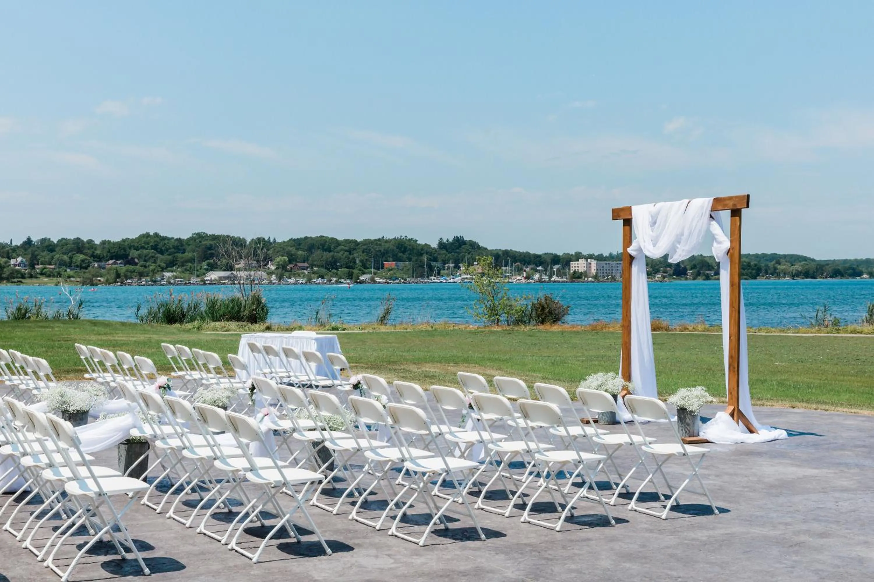 wedding in Best Western Inn On The Bay
