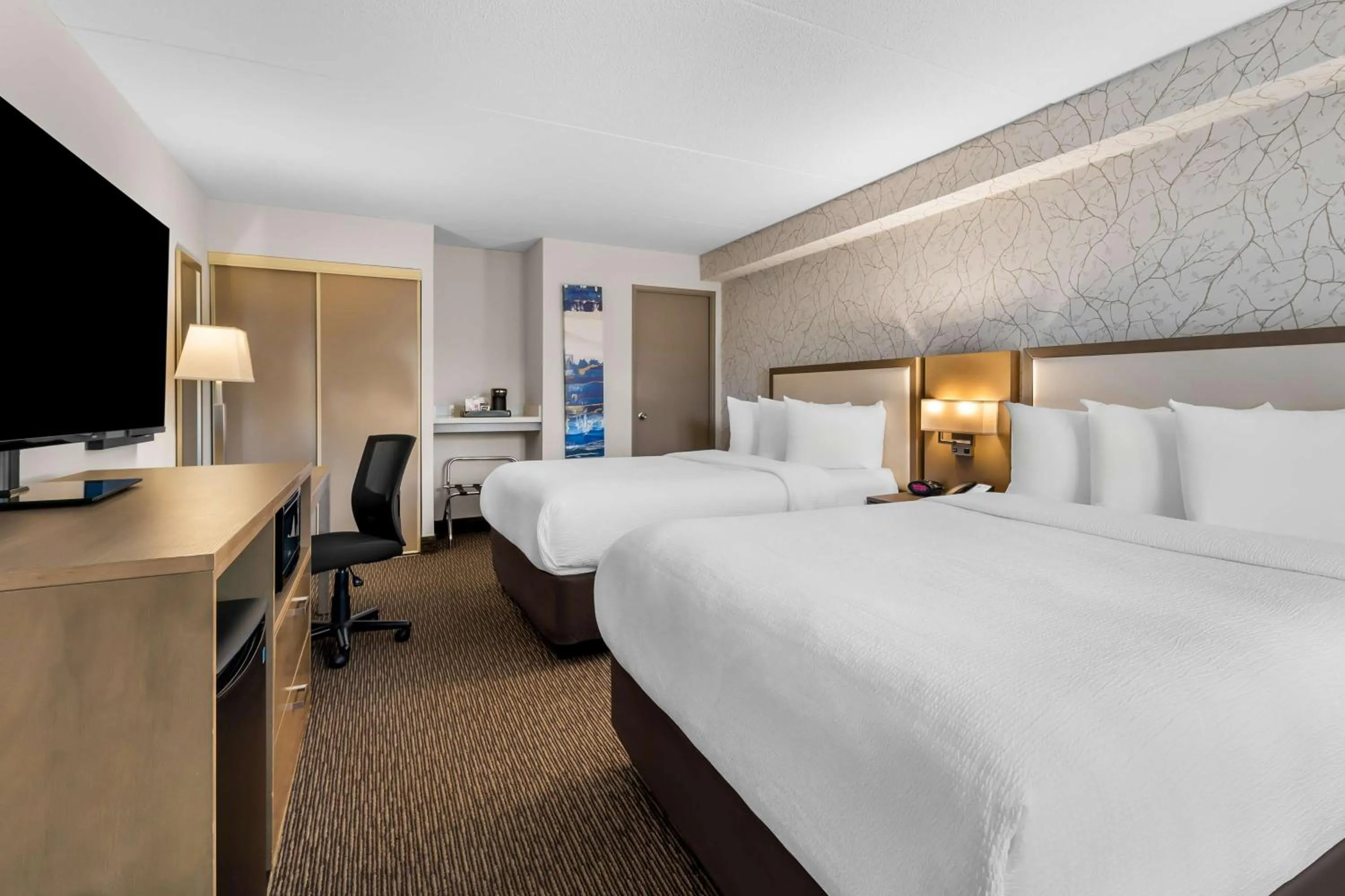 Bedroom, Bed in Best Western Halton Hills