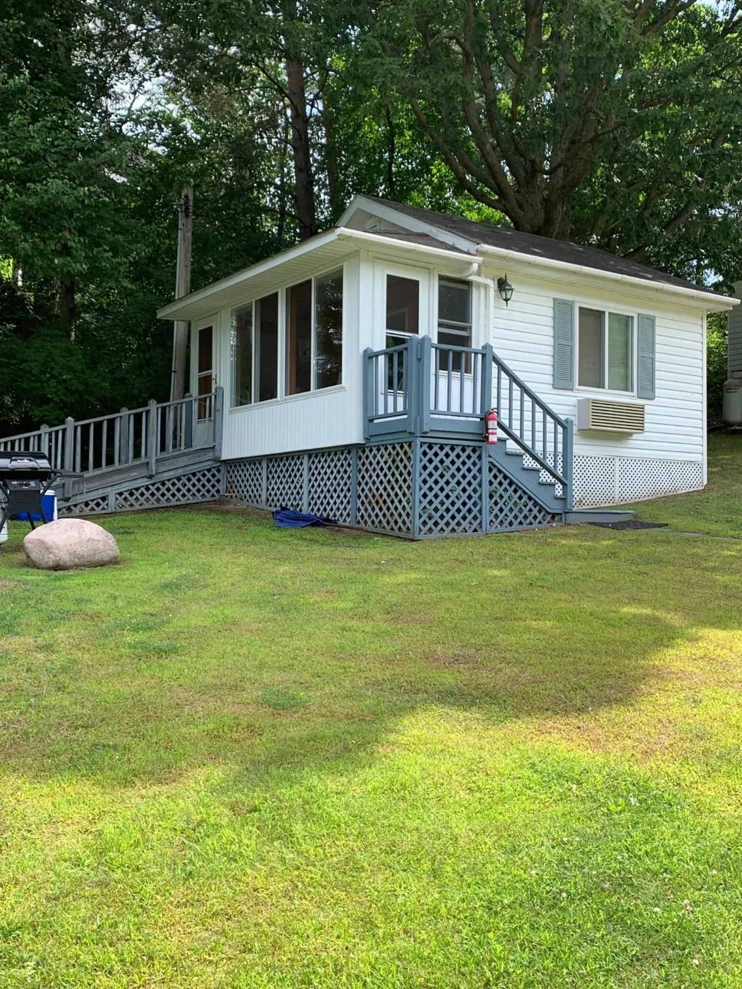 Property building in West Winds Motel & Cottages