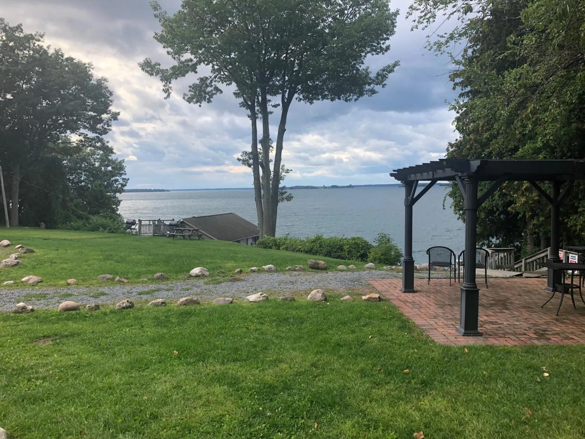 River view in West Winds Motel & Cottages