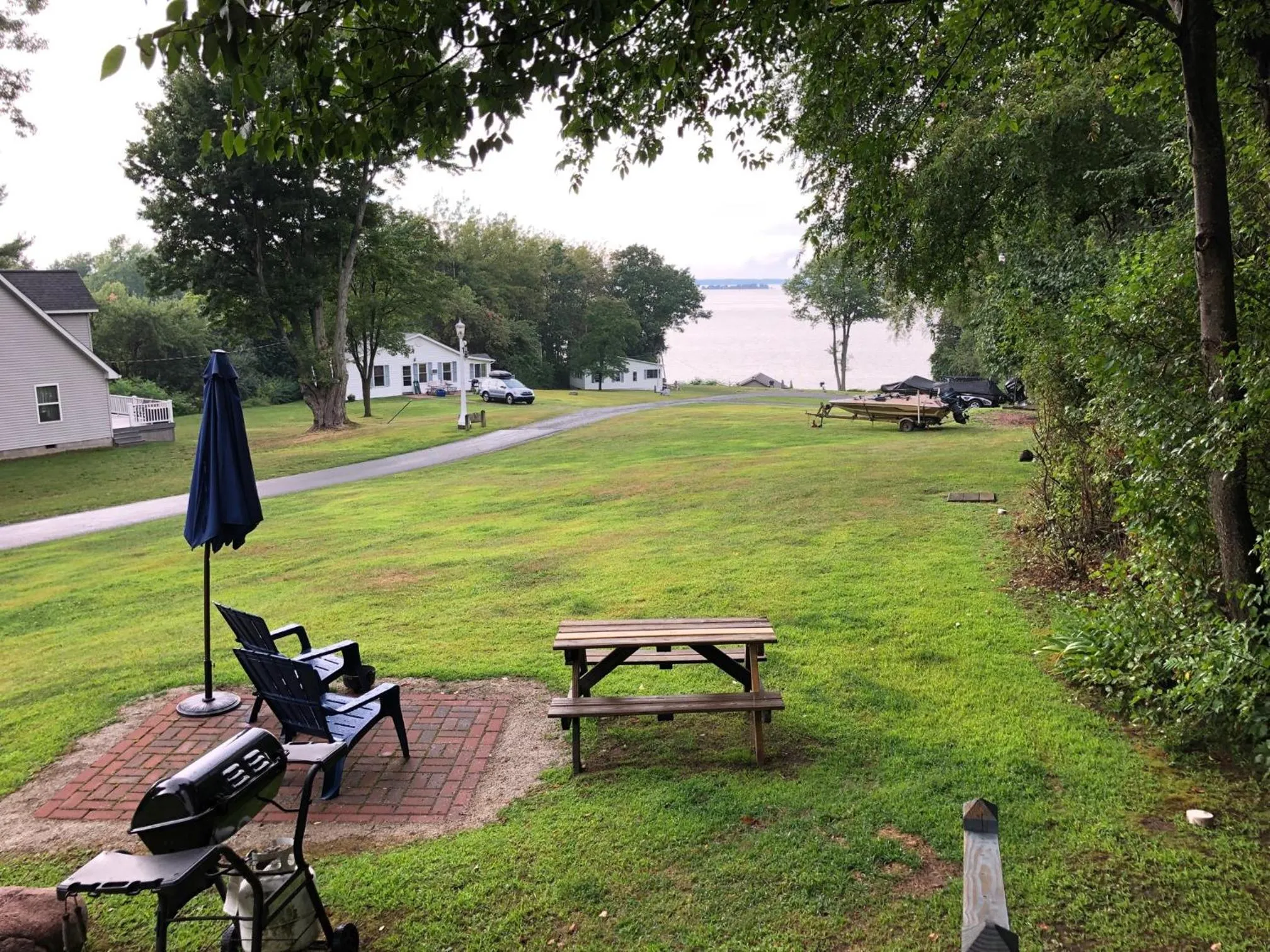 River view in West Winds Motel & Cottages