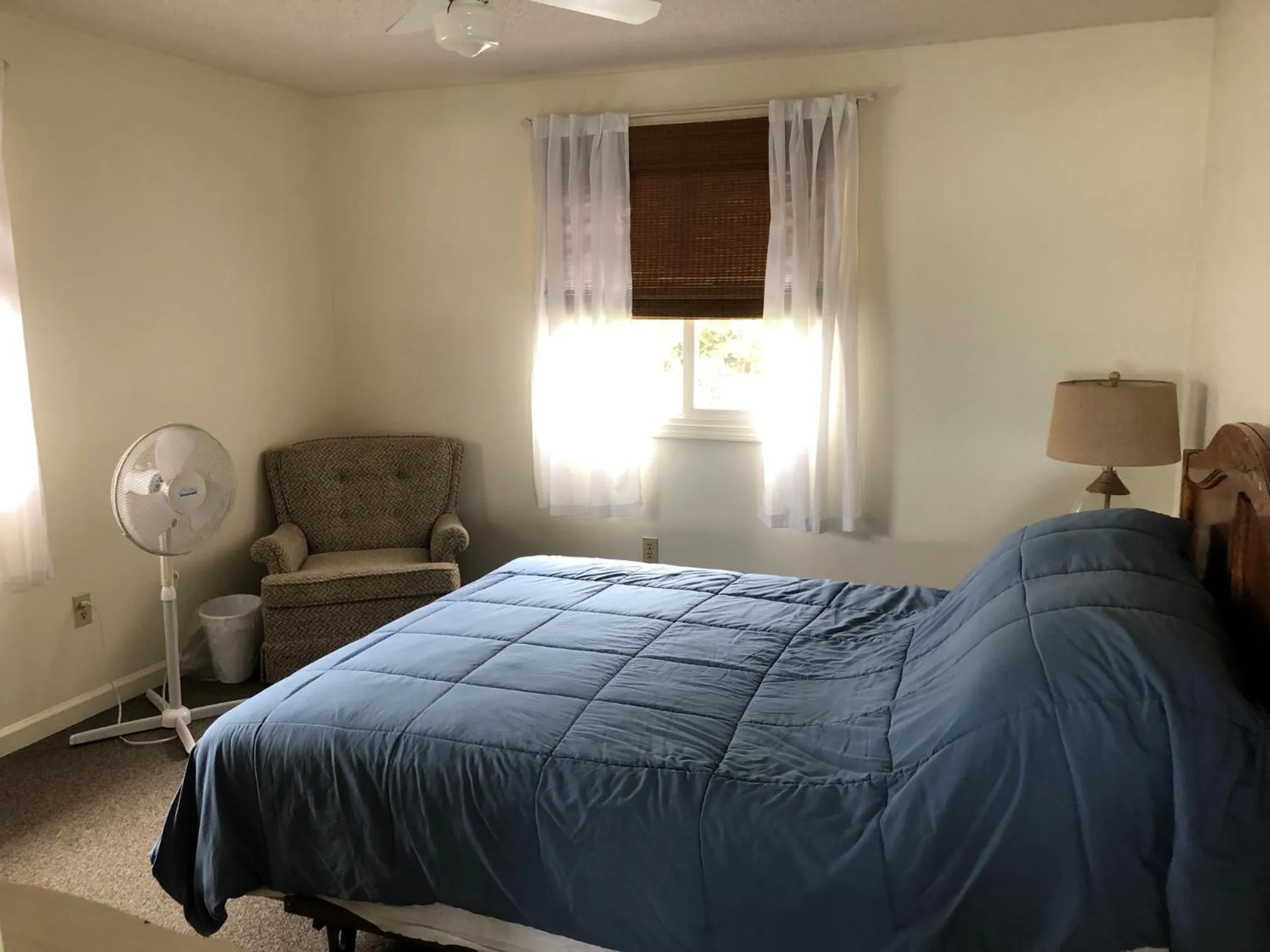 Bedroom, Bed in West Winds Motel & Cottages