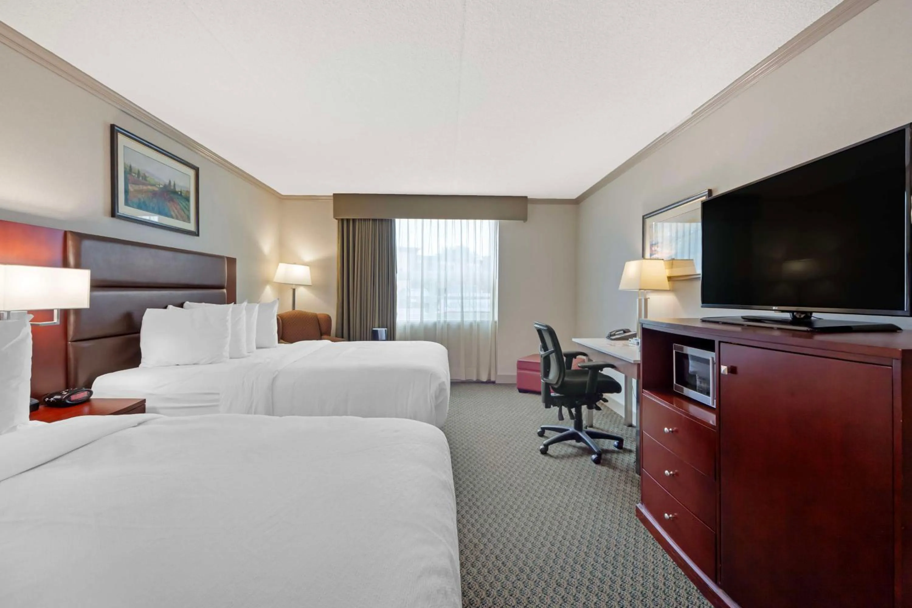 Bedroom, Bed in Best Western PLUS City Centre Inn