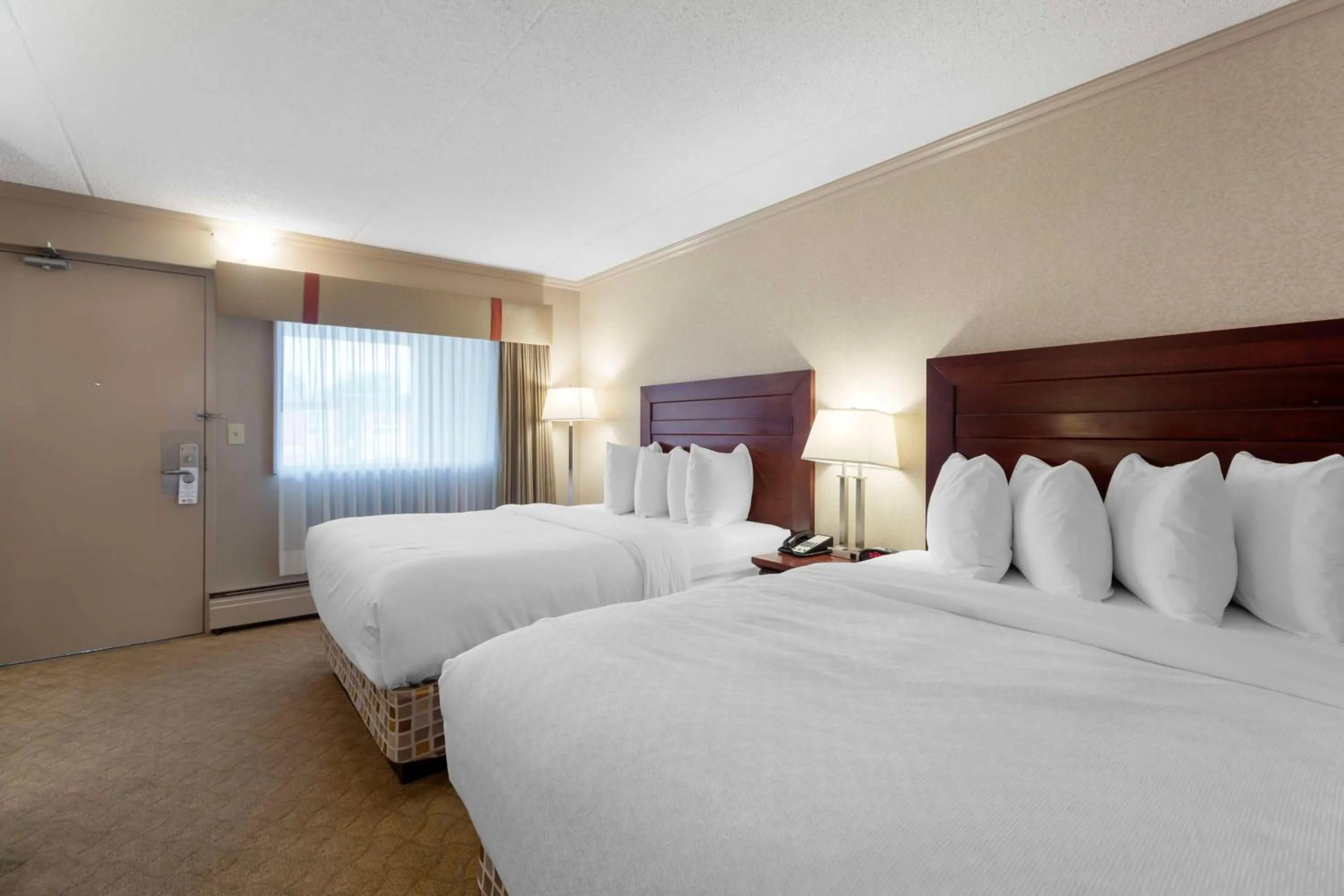 Bedroom, Bed in Best Western PLUS City Centre Inn