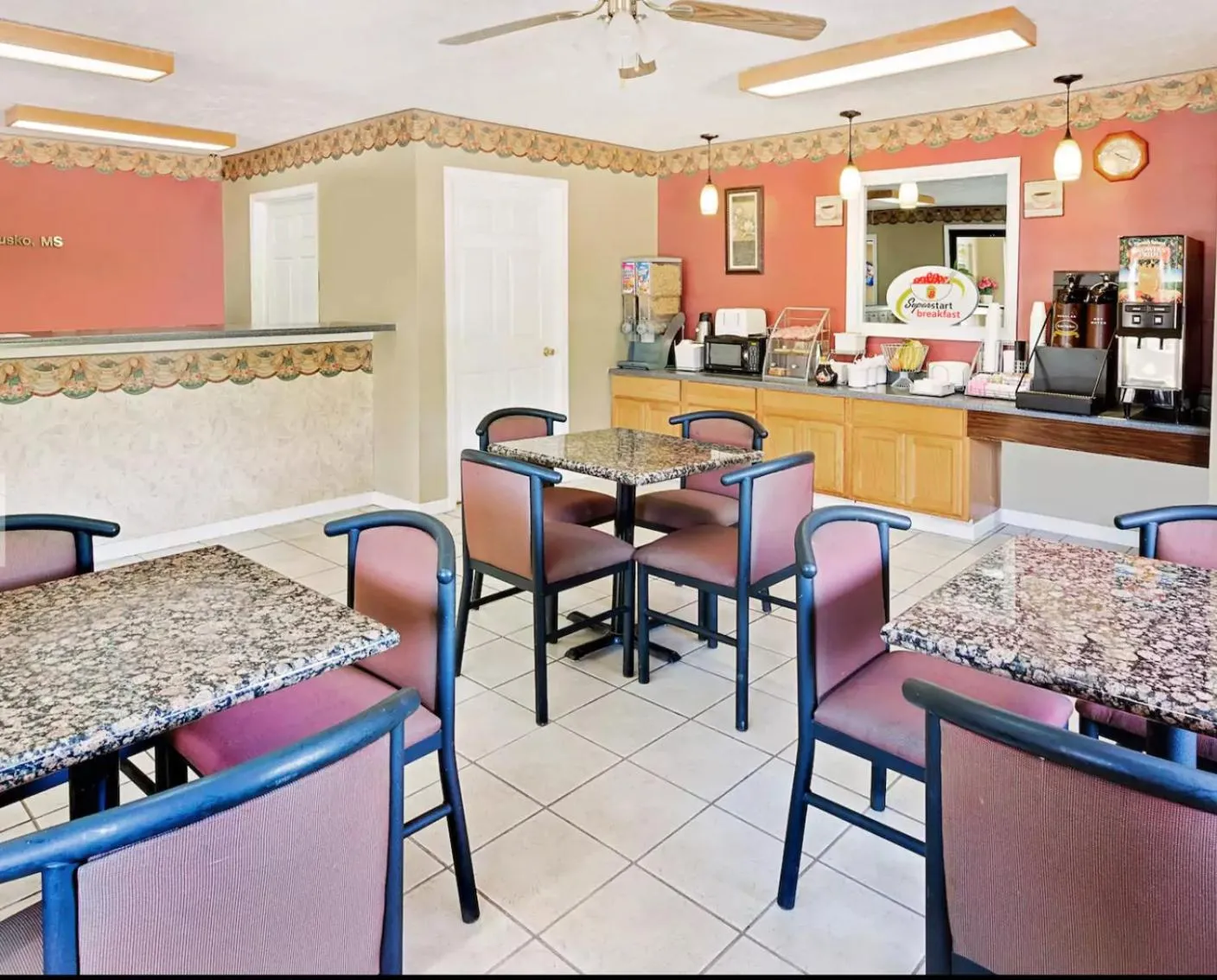 Breakfast in Super 8 by Wyndham Kosciusko